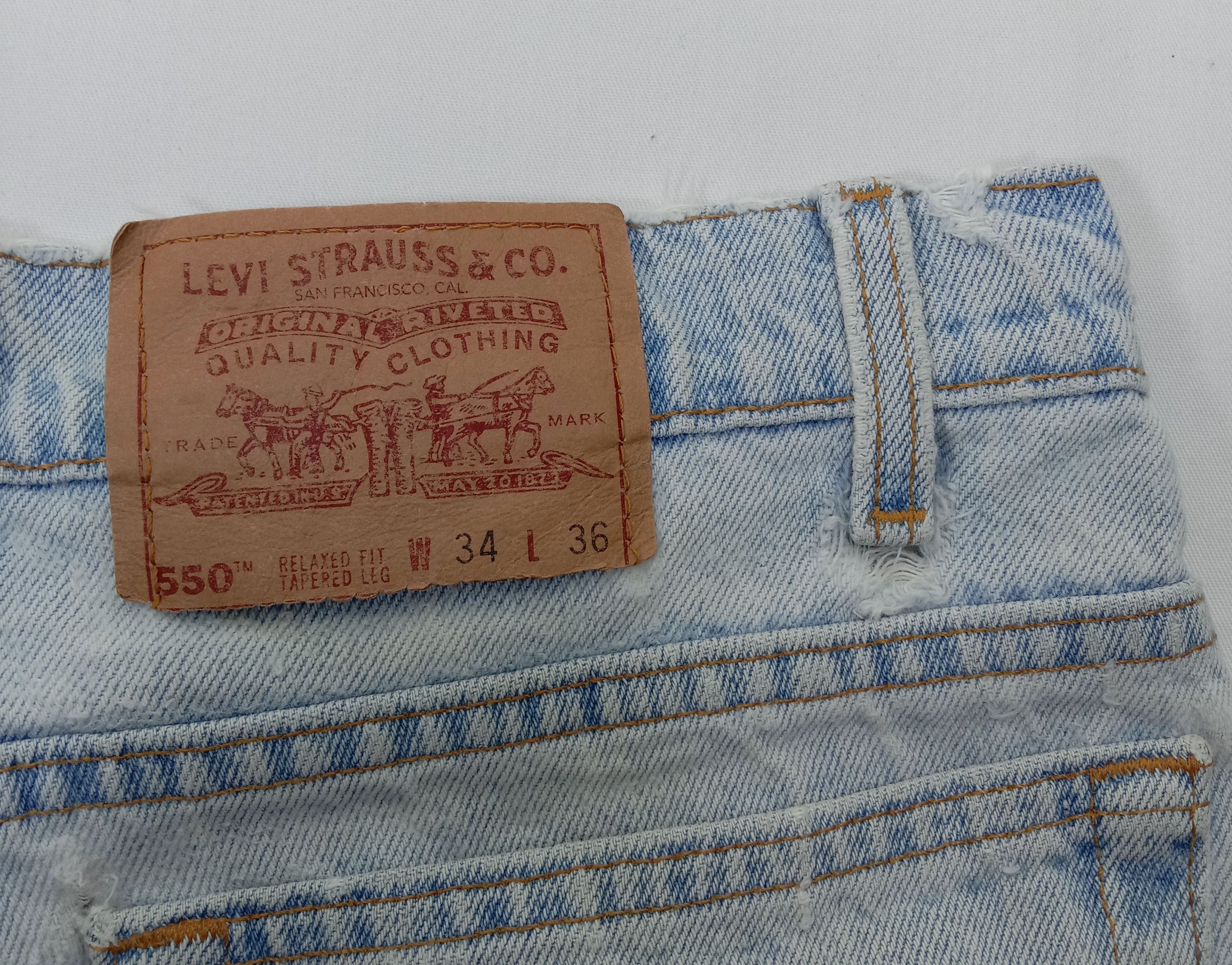 Levi's Vintage 90s Levi's 550 Jeans Relaxed Fit Tapered Leg Denim Size US 32 / EU 48 - 15 Thumbnail