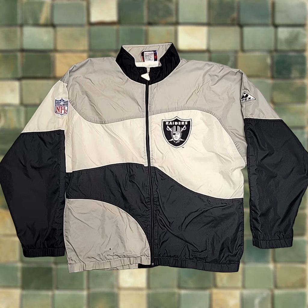 Vintage VINTAGE Apex One Raiders Jacket Windbreaker Mens Large Grey Black Streetwear Size US L / EU 52-54 / 3 - 1 Thumbnail