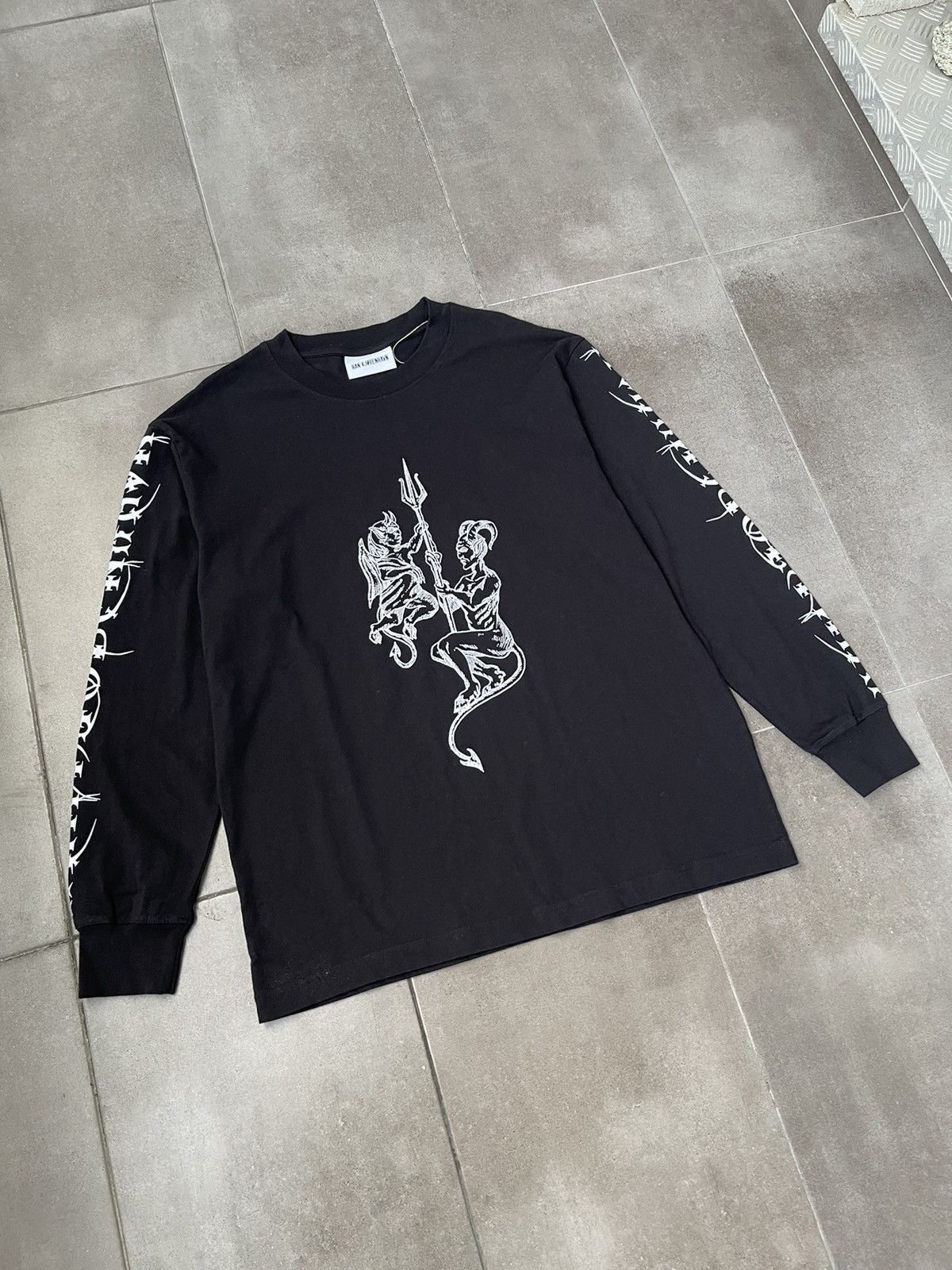 Han Kjobenhavn !DS! FW22 Han Kjobenhavn Demon Print Boxy Long Sleeve Size US L / EU 52-54 / 3 - 5 Thumbnail