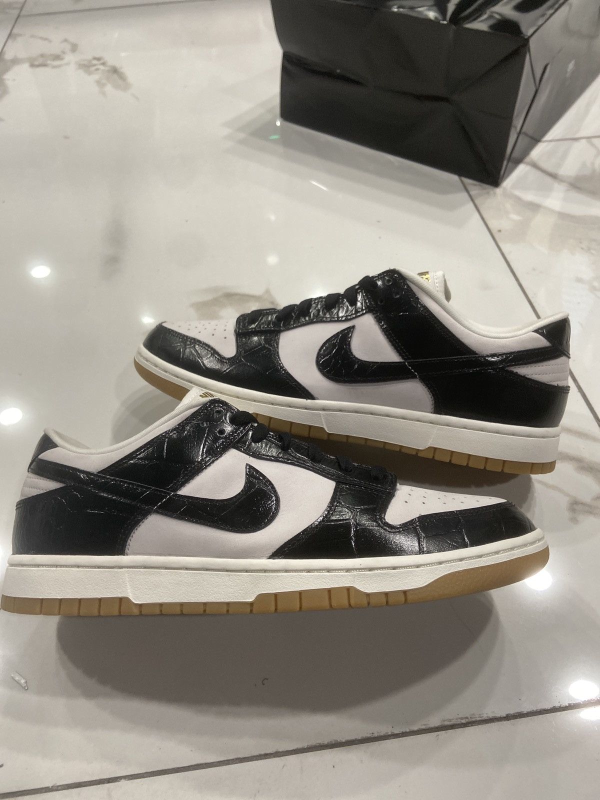 Nike Nike Dunk Low CROC Size US 11 / EU 44 - 1 Thumbnail