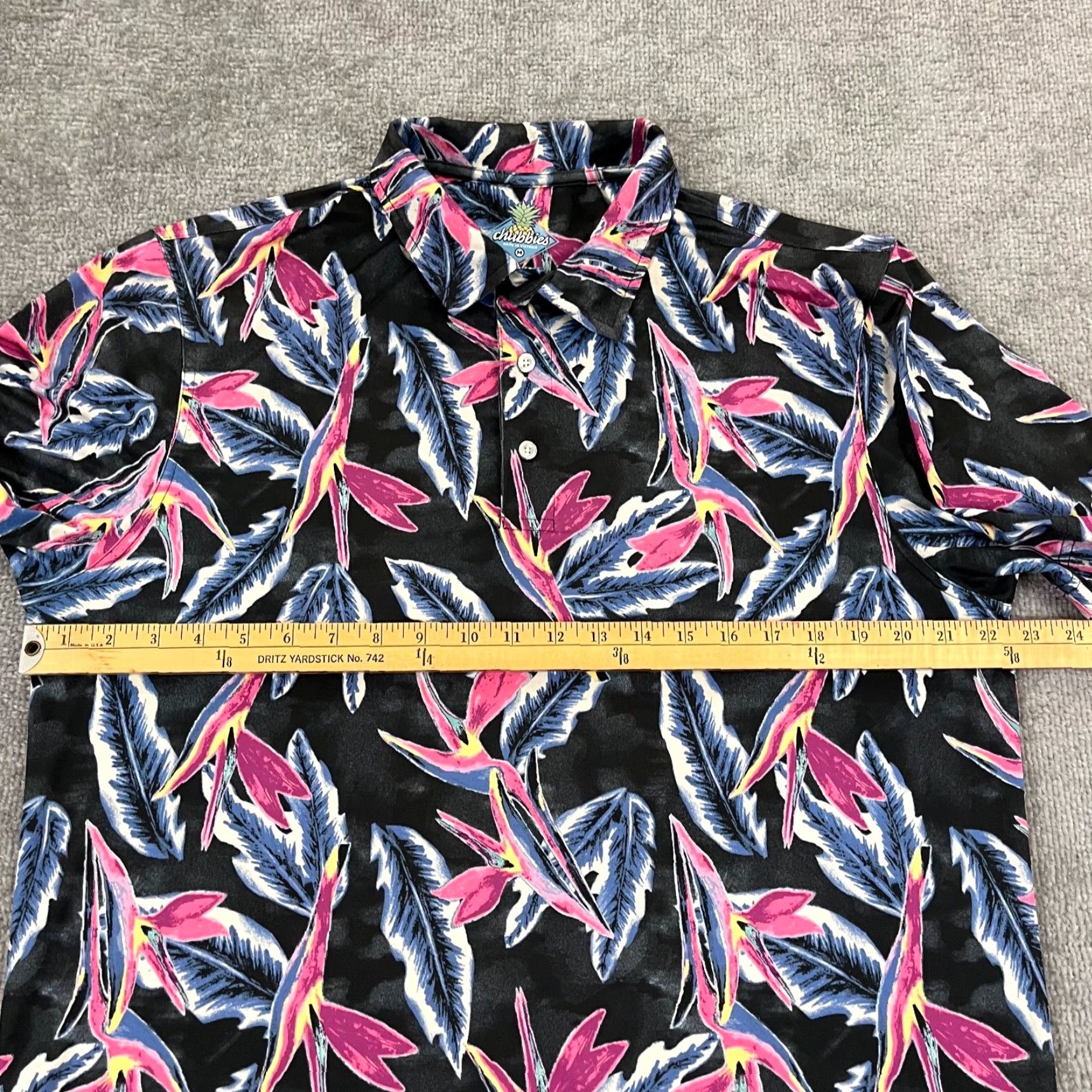 Chubbies CHUBBIES Polo Shirt Mens Medium Gray Pink Blue Floral Golf Performance Stretch Shirt Size US M / EU 48-50 / 2 - 6 Thumbnail