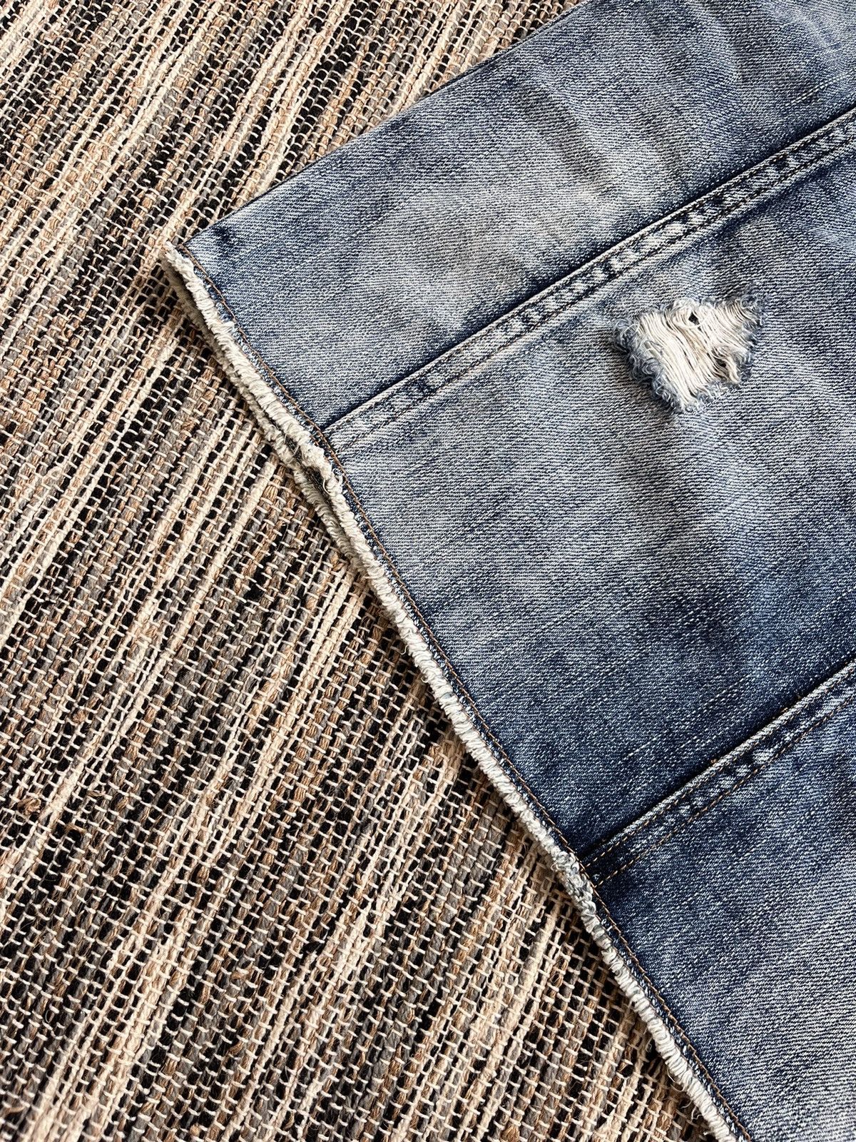 Armani Exchange × Vintage Armani Exchange skirt luxury distressed faded style Size 28" / US 6 / IT 42 - 8 Thumbnail