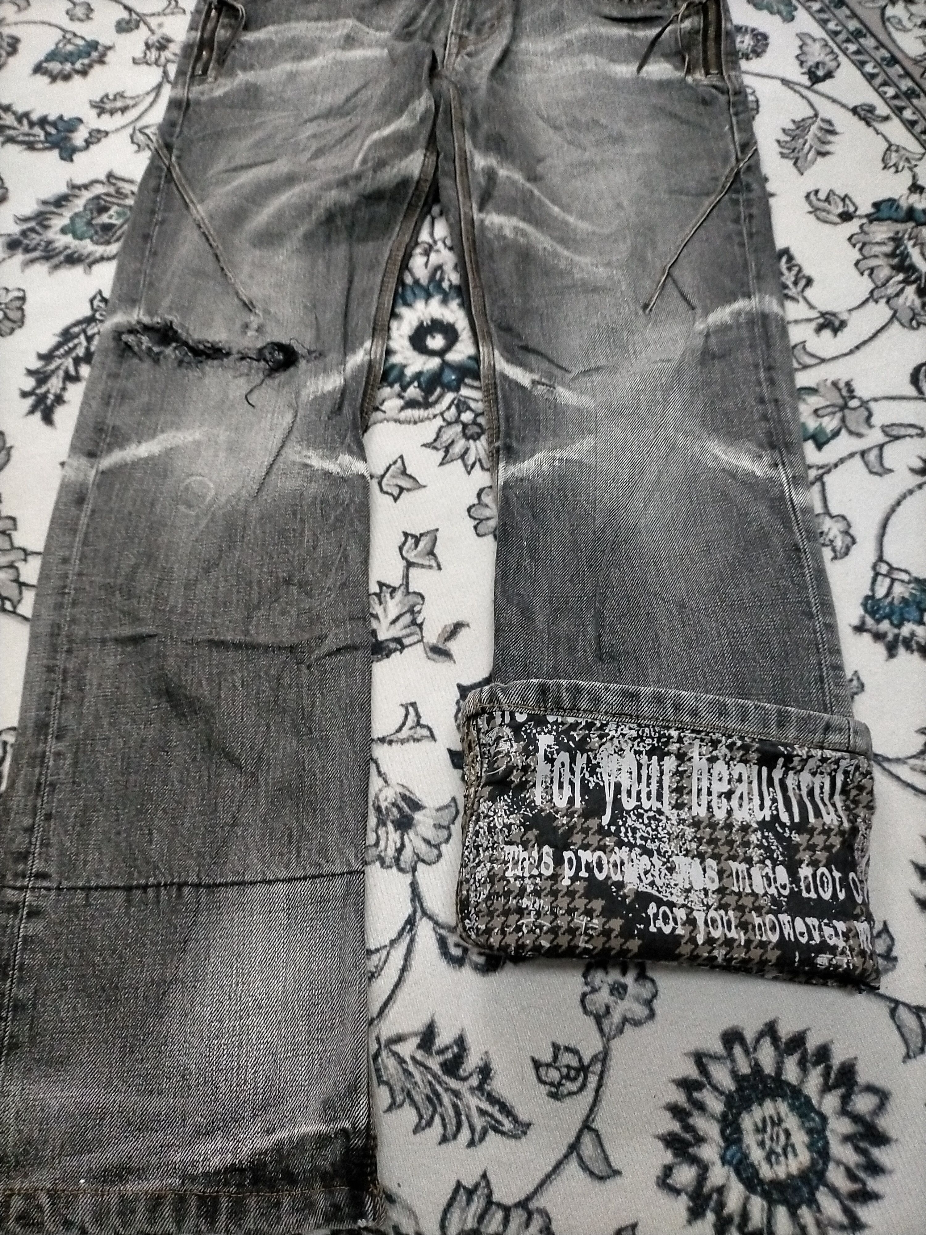 Beauty Beast 🔥Flare🔥 Nicole Distressed Ripped Rare Jeans Size US 31 - 6 Thumbnail