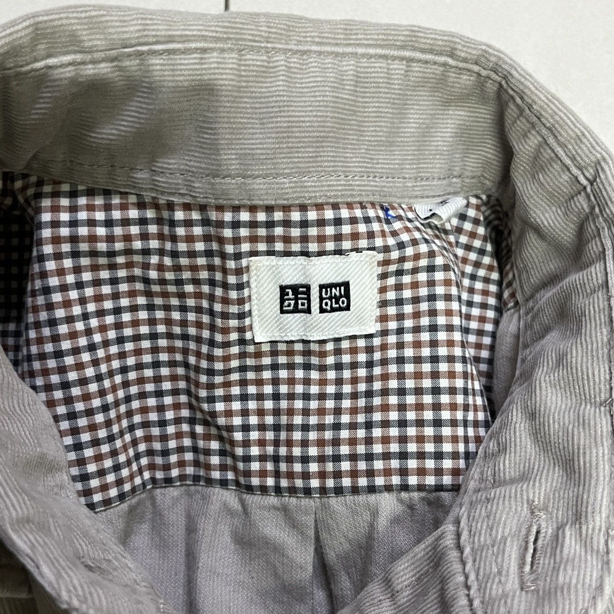 Uniqlo Uniqlo Light Corduroy Button Up Shirt Size US S / EU 44-46 / 1 - 11 Thumbnail
