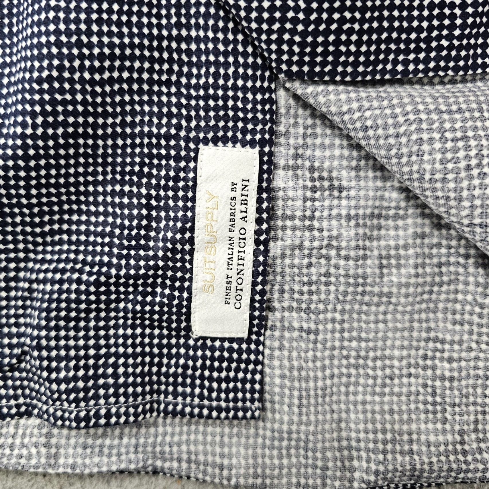 Suitsupply Suitsupply Shirt Mens 40 15 3/4 Blue White Geometric Button Down Long Sleeve Dress Shirt Mens Regular Blue Geometric 100% Cotton Mens Size US L / EU 52-54 / 3 - 6 Thumbnail