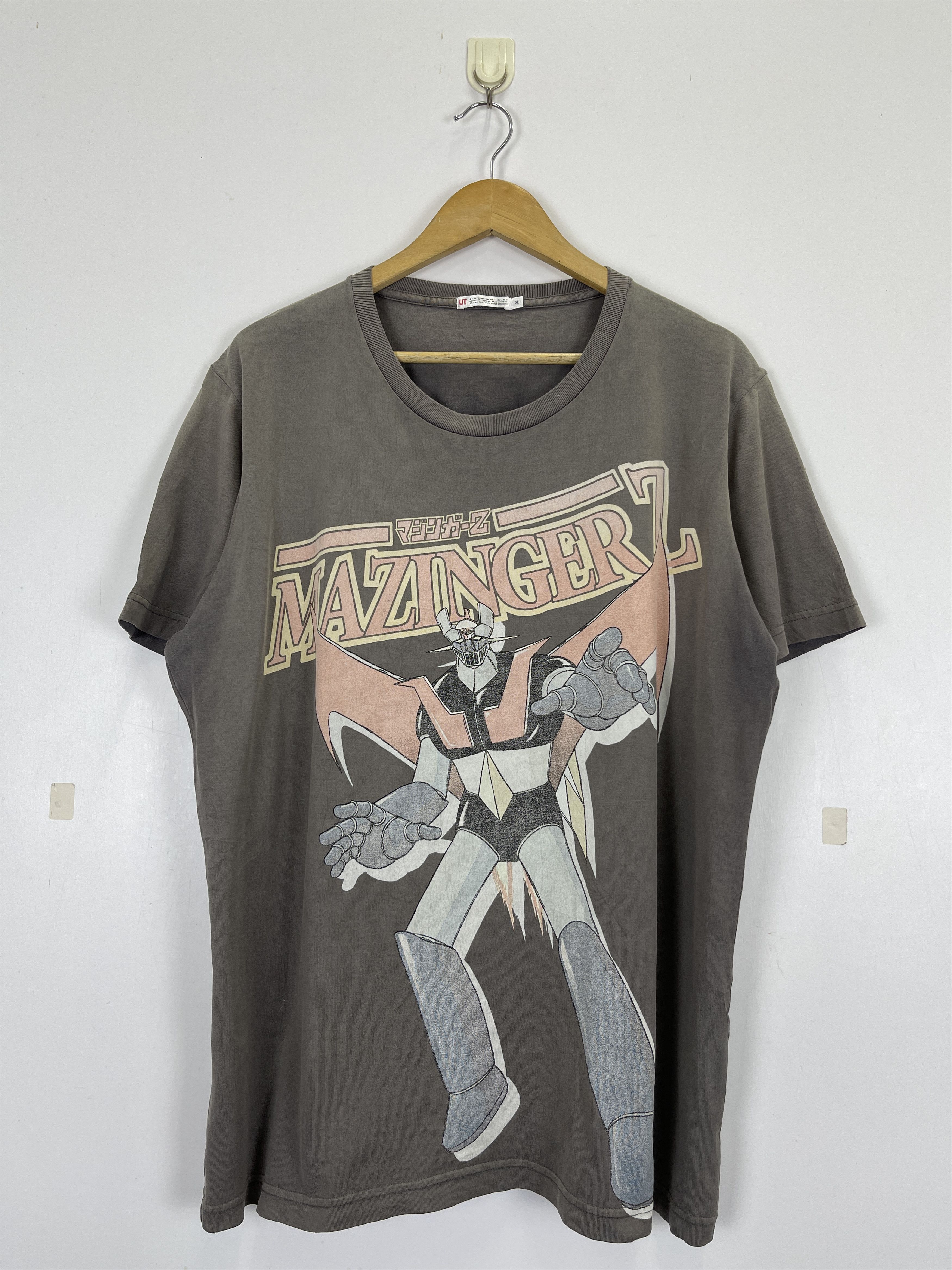 Uniqlo Vintage Uniqlo Mazinger Z Anime Japanese T-Shirt TA0437 Size US XL / EU 56 / 4 - 1 Thumbnail