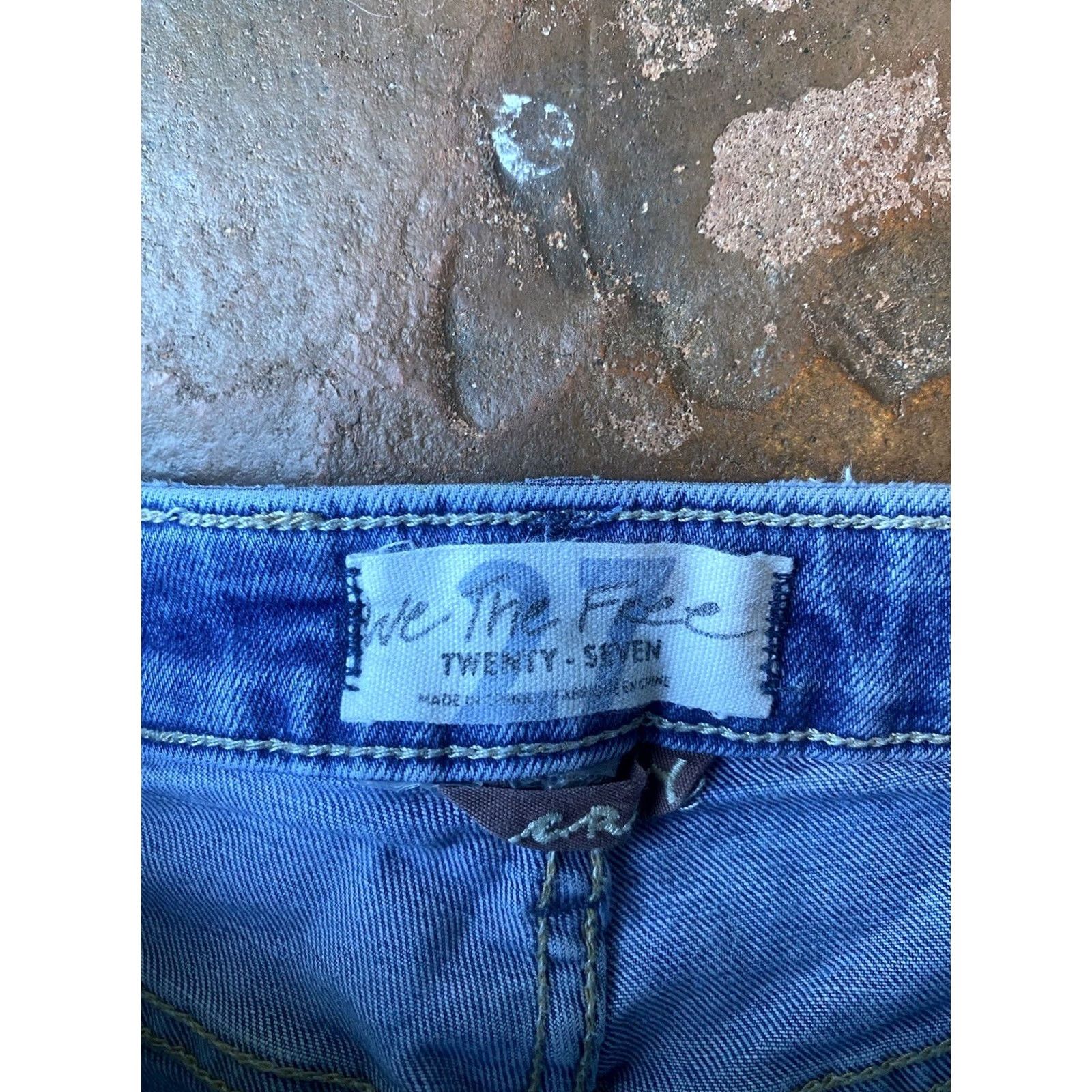 Free People VINTAGE We The Free People Jean Shorts Womens 27 Distress Button Fly Cut Off Denim Size 27" / US 4 / IT 40 - 3 Thumbnail