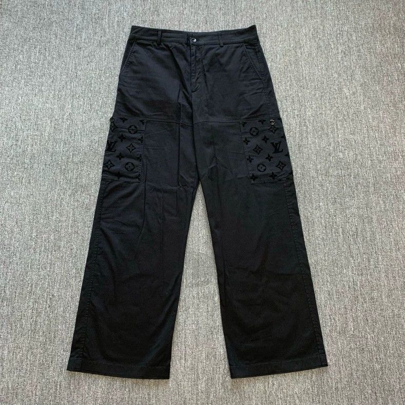 Louis Vuitton Louis Vuitton size US 50 Black pocket print flocked cargo p Size US 34 / EU 50 - 1 Thumbnail