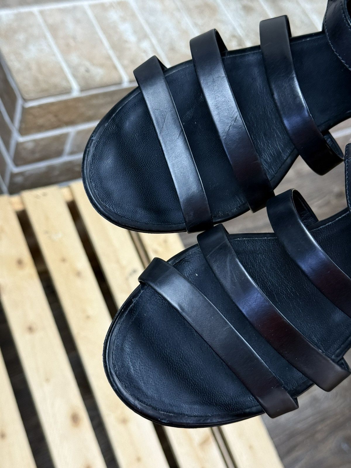 Chanel Womans Chanel Strappy Pearl Gladiator Sandals Size EU:39 Size US 9 / IT 39 - 13 Thumbnail