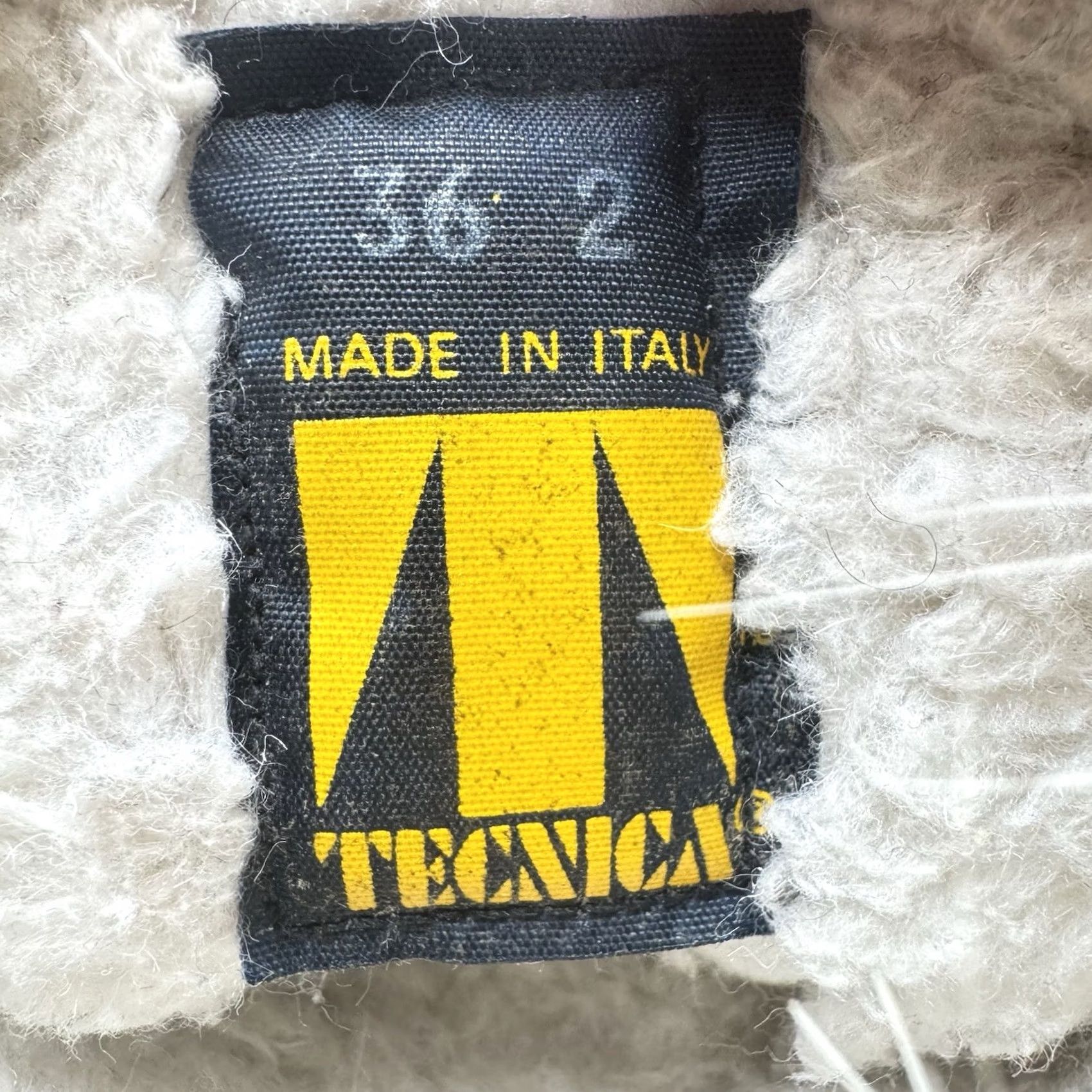Vintage VINTAGE Tecnica Boot Women Shoe Size 6 Black Veruska Goat Hair Wedge Snow Boot 36/6 US Size US 6 / IT 36 - 2 Thumbnail