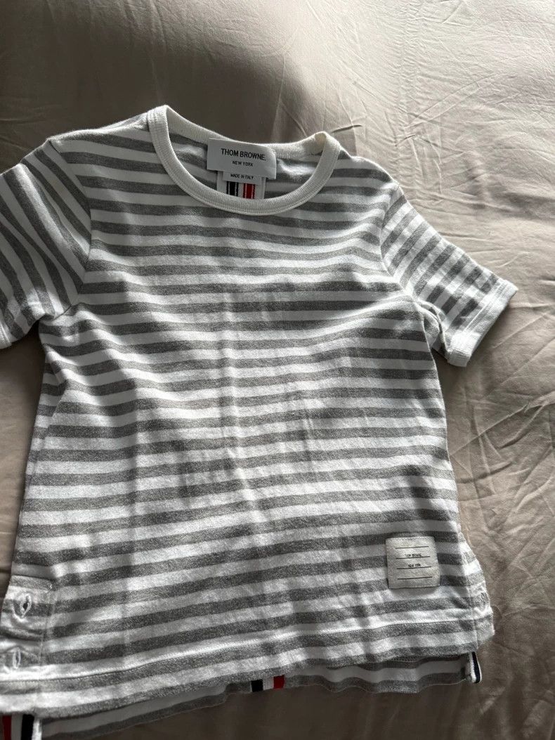 Thom Browne Thom Browne size8 Gray and white striped short sleeves Size US XXL / EU 58 / 5 - 1 Thumbnail