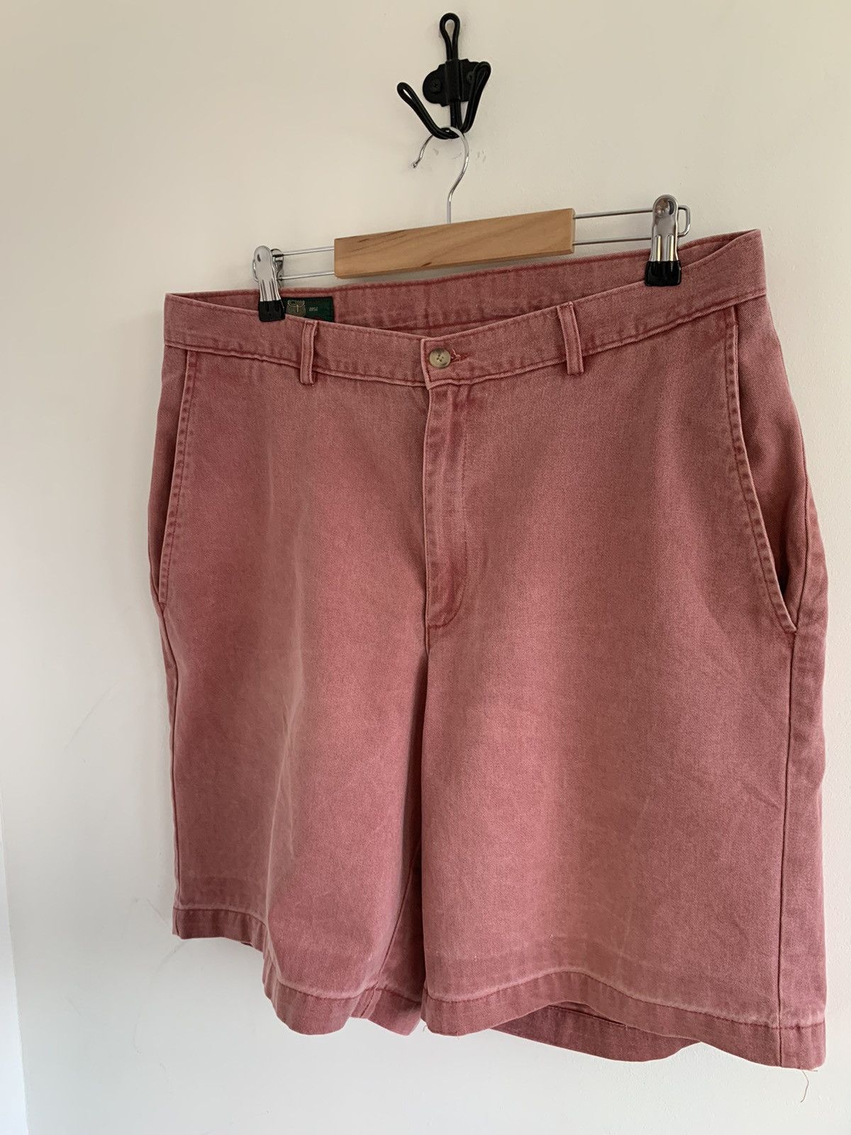 Japanese Brand Vintage Orvis Fashed Red Talon Zipper Chino Shorts Size US 34 / EU 50 - 2 Thumbnail