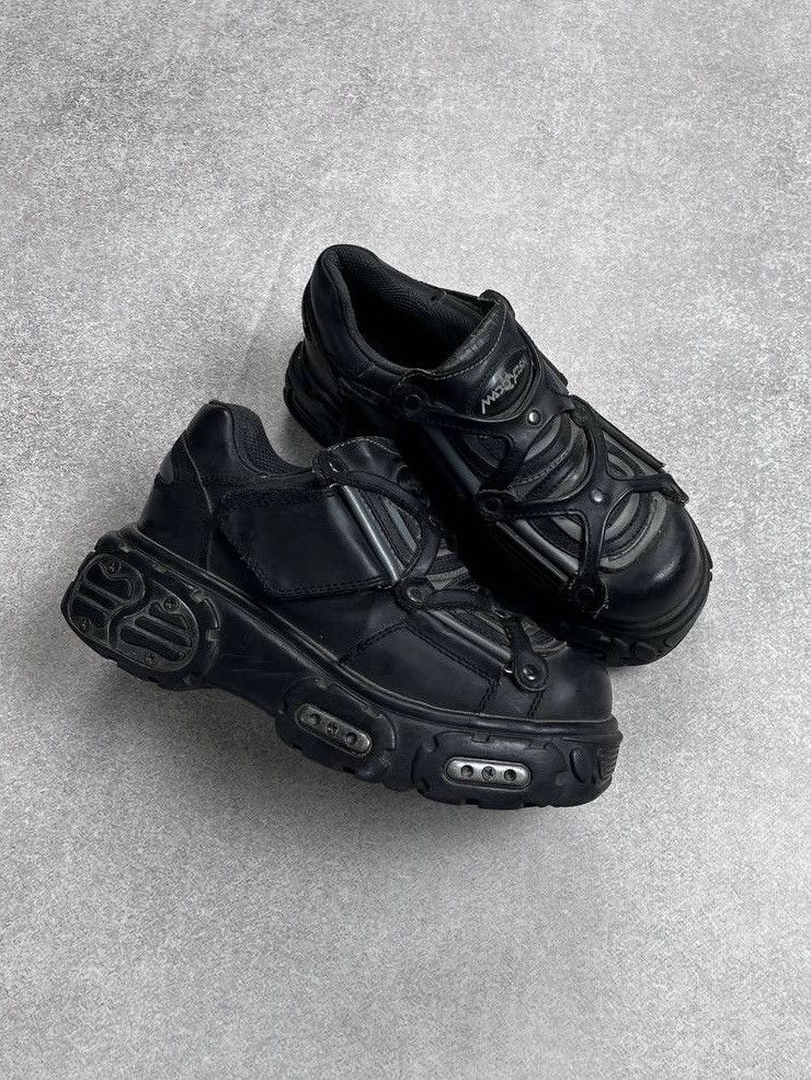Japanese Brand × Vintage Vintage New Rock Style Avantgarde Grunge Leather Shoes Y2K Size US 8 / IT 38 - 1 Thumbnail