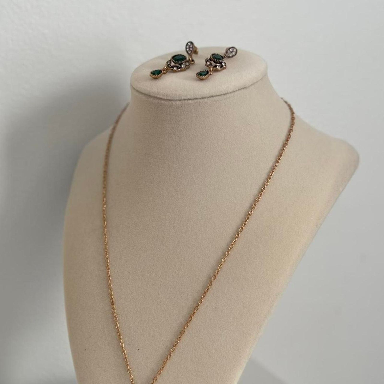 Other Emerald Green Gold Necklace Earrings Set Elegant Jewelry Size ONE SIZE - 3 Thumbnail