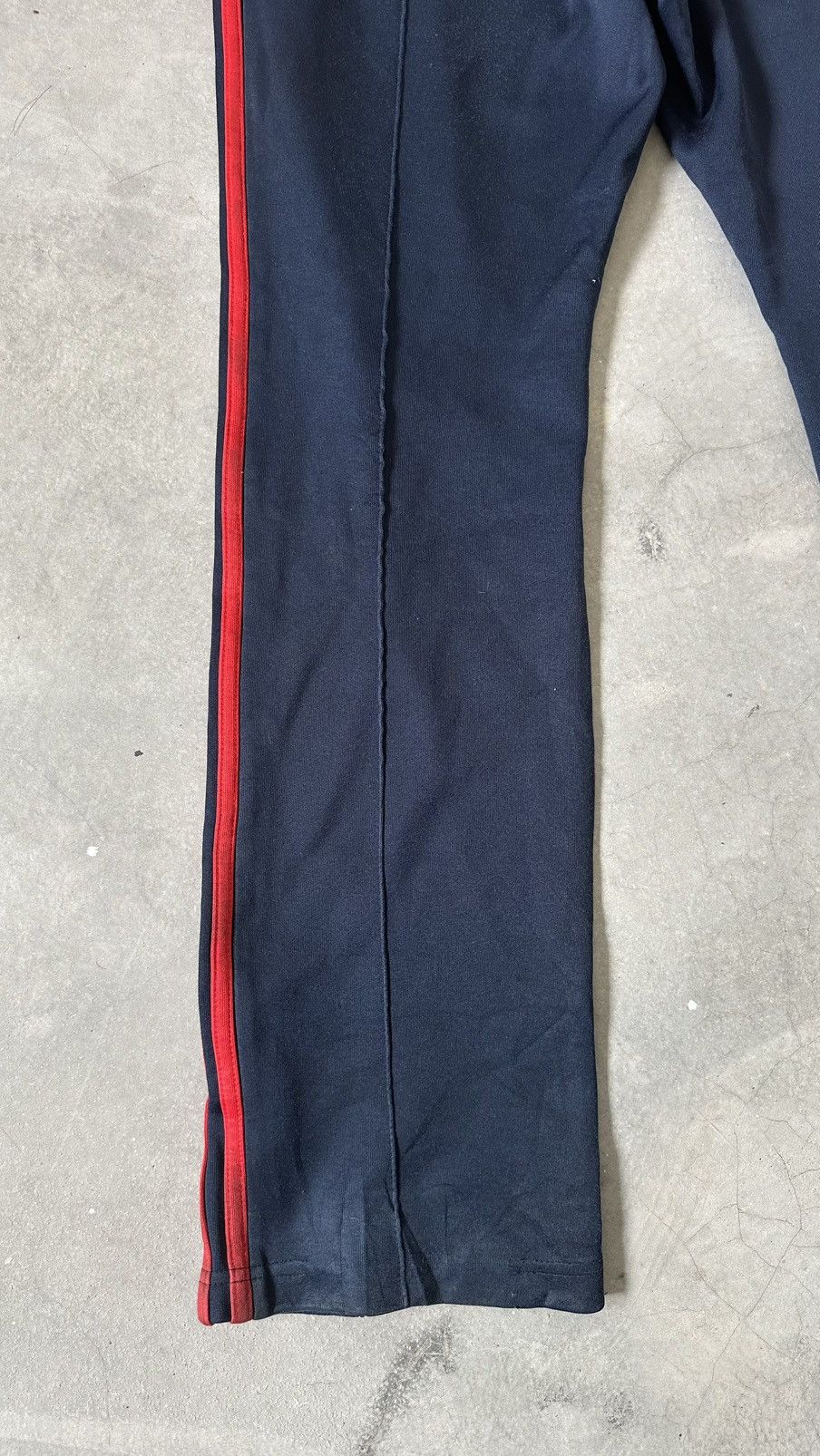 Adidas VINTAGE ADIDAS TRACK PANT Size US 38 / EU 54 - 10 Thumbnail