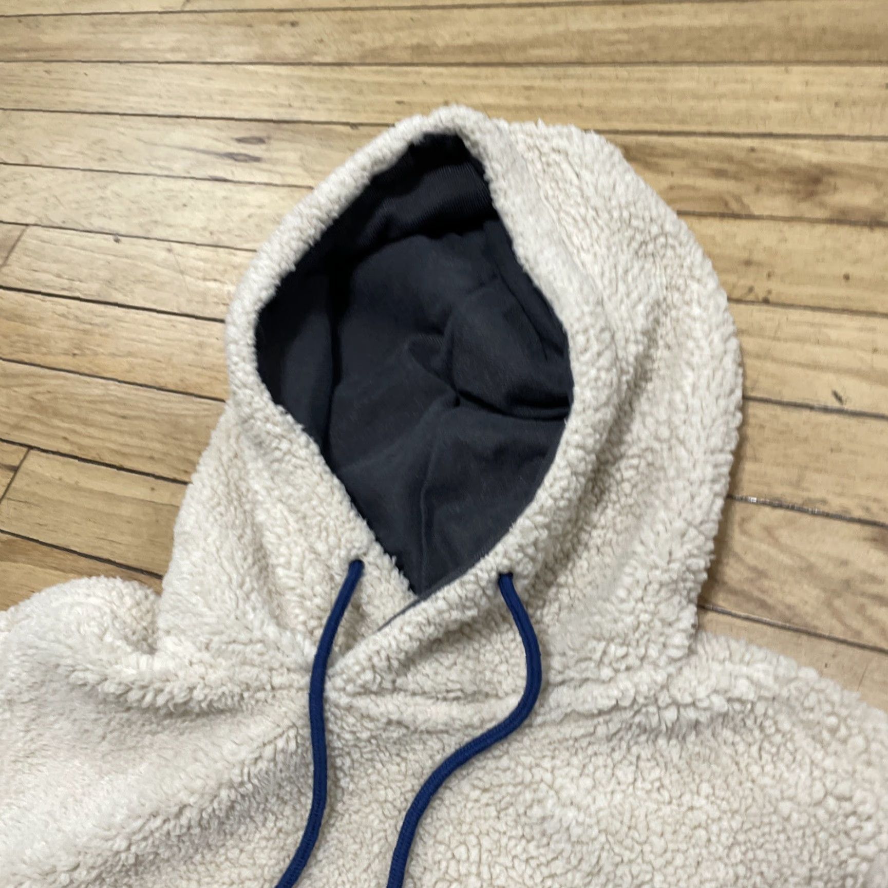 Chubbies VINTAGE Chubbies Hoodie Men L Ivory Cream Capsule Fleece Pullover Deep Pile Sherpa Pockets Hooded Size US L / EU 52-54 / 3 - 6 Thumbnail