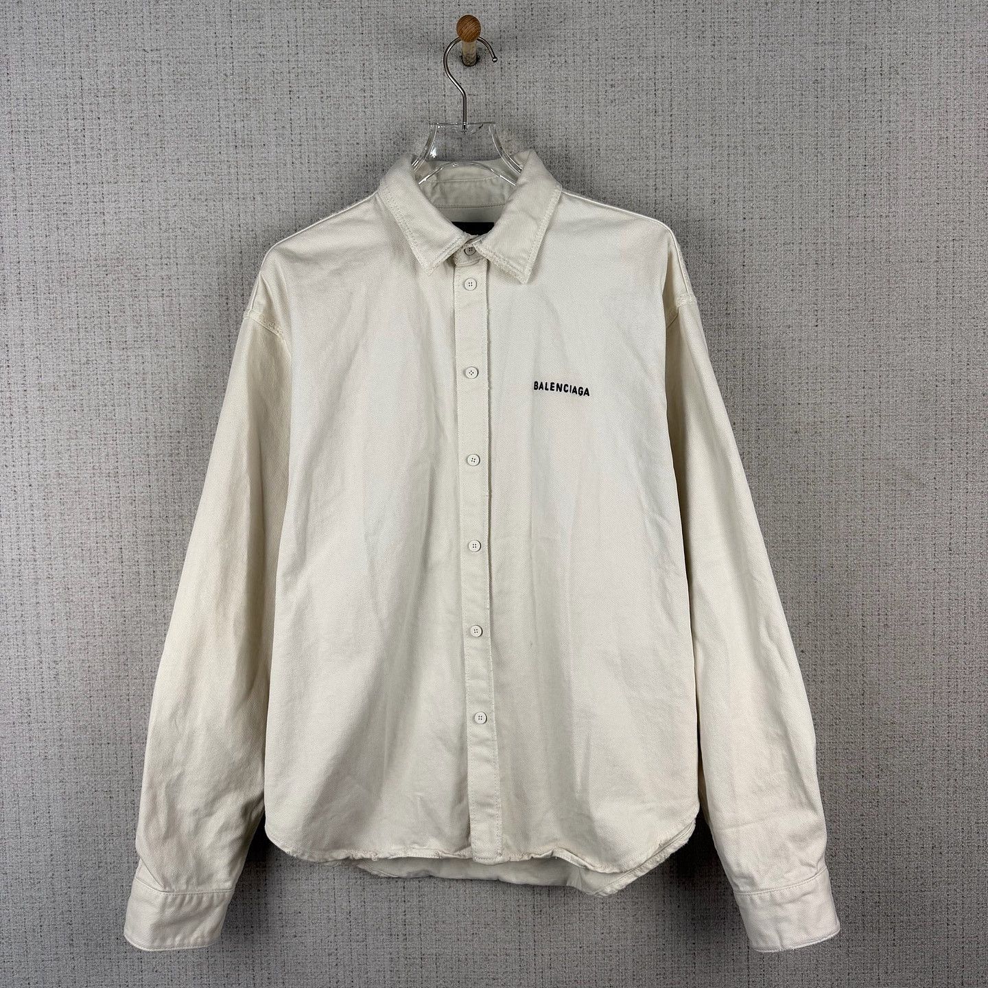 Balenciaga Balenciaga Logo Button Up Shirt Size XS Size XS / US 0-2 / IT 36-38 - 1 Thumbnail