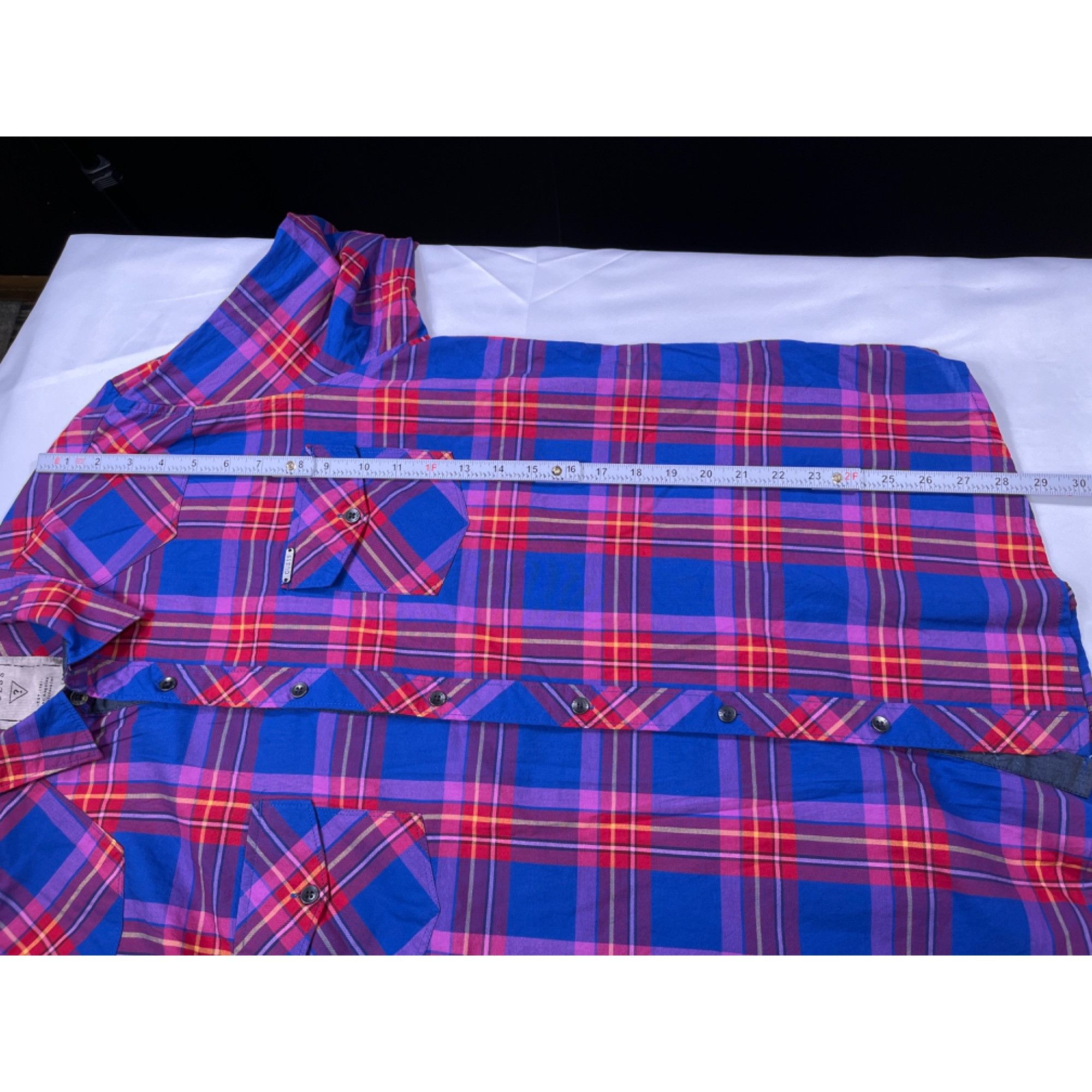 Guess Guess SKU 7659 Mens Long Sleeve Pink and Blue Plaid Button U Size US XL / EU 56 / 4 - 5 Thumbnail