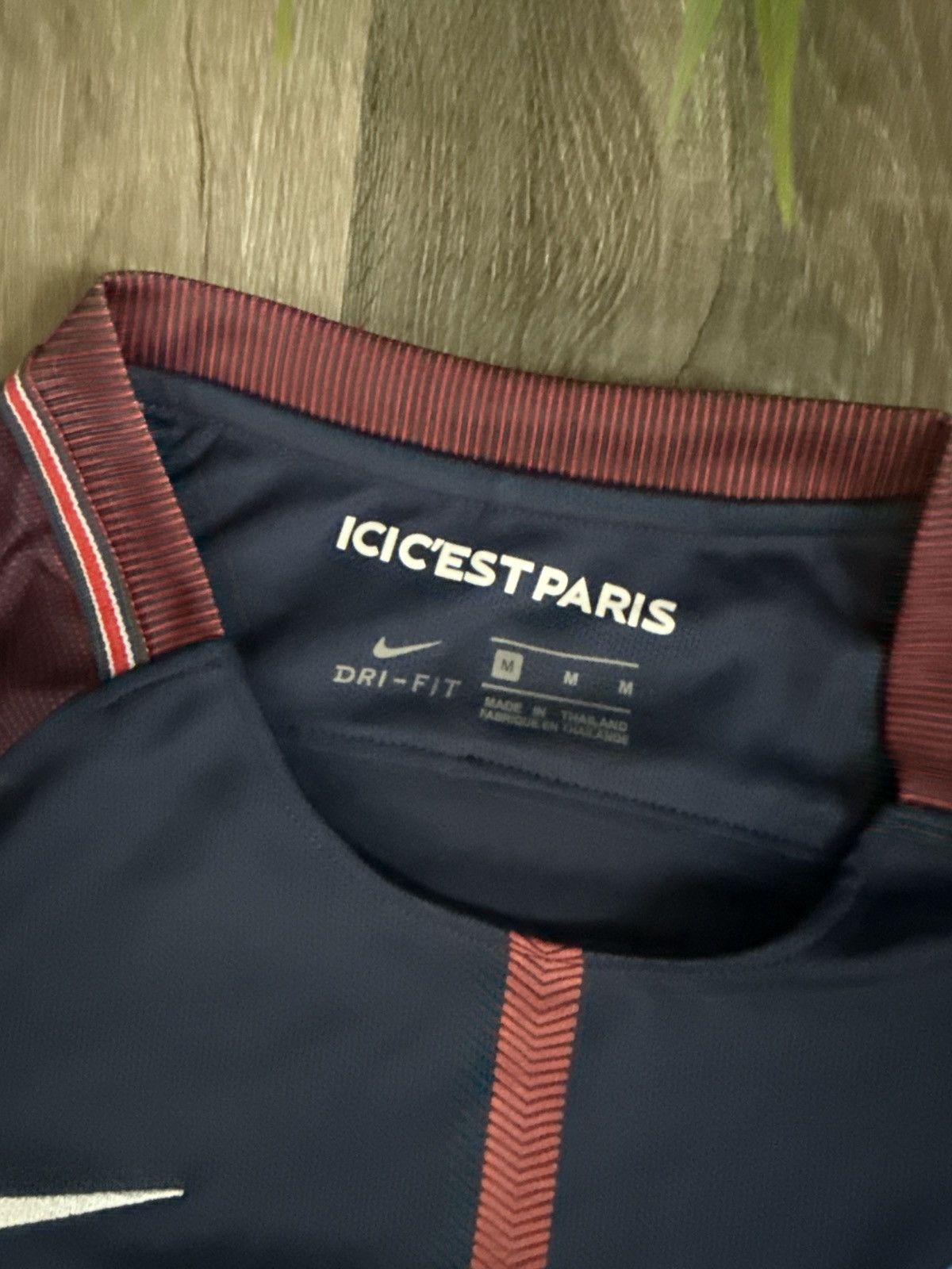 Nike PSG Paris Saint Germain Neymar Jr 10 Retro Soccer Jersey VTG Size US M / EU 48-50 / 2 - 8 Thumbnail