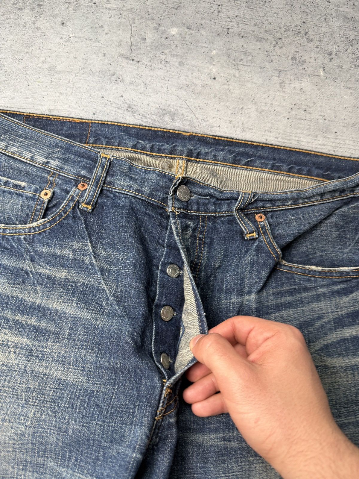Levi's 🔥Y2K VINTAGE LEVIS 501 DISTRESSED RIPPED DENIM JEANS 00s🔥 Size US 34 / EU 50 - 7 Thumbnail
