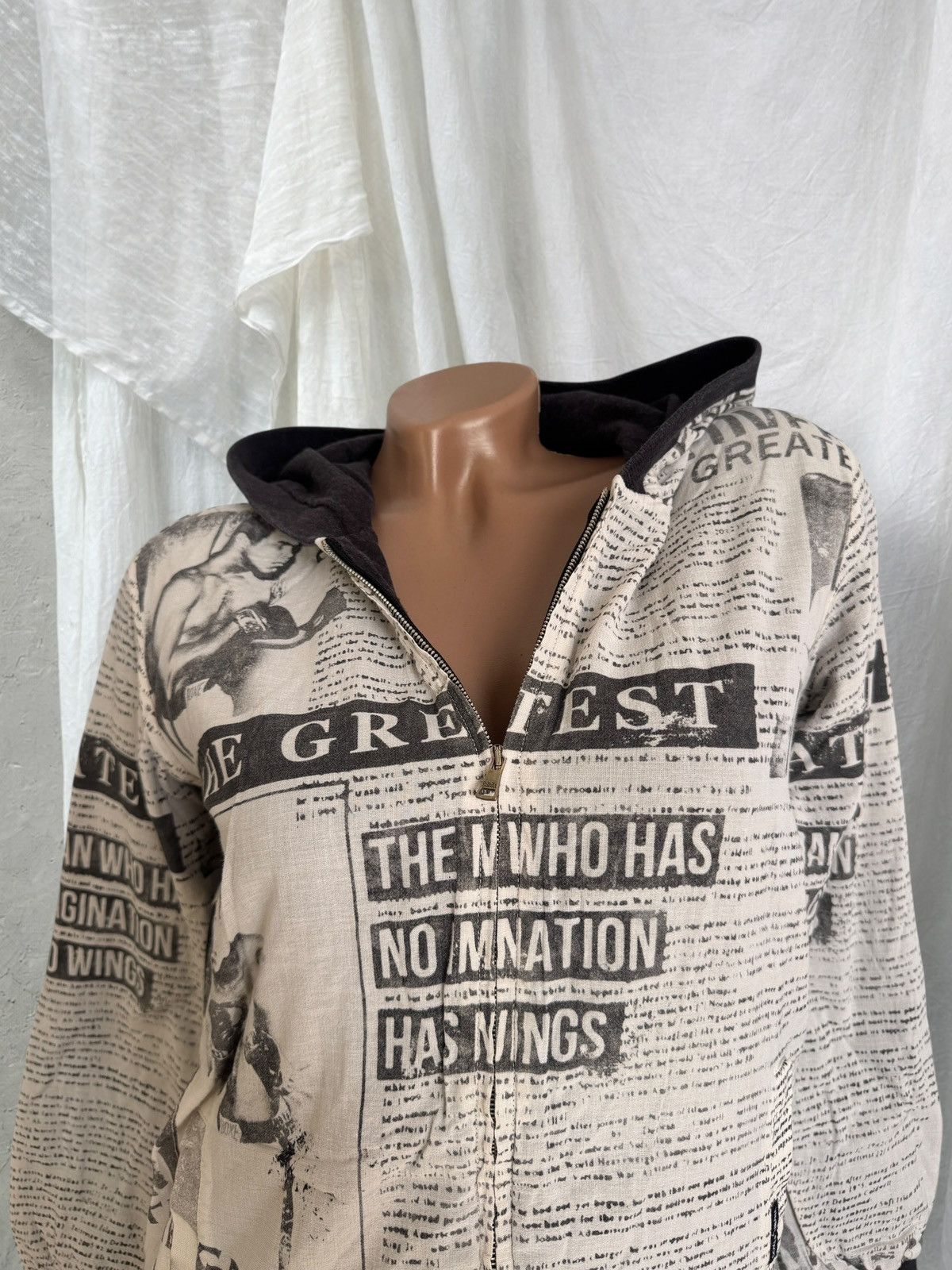 Dolce & Gabbana D&G Dolce & Gabbana x Mohamed Ali Gazette Printed Zip Hoodie Size XS / US 0-2 / IT 36-38 - 2 Thumbnail