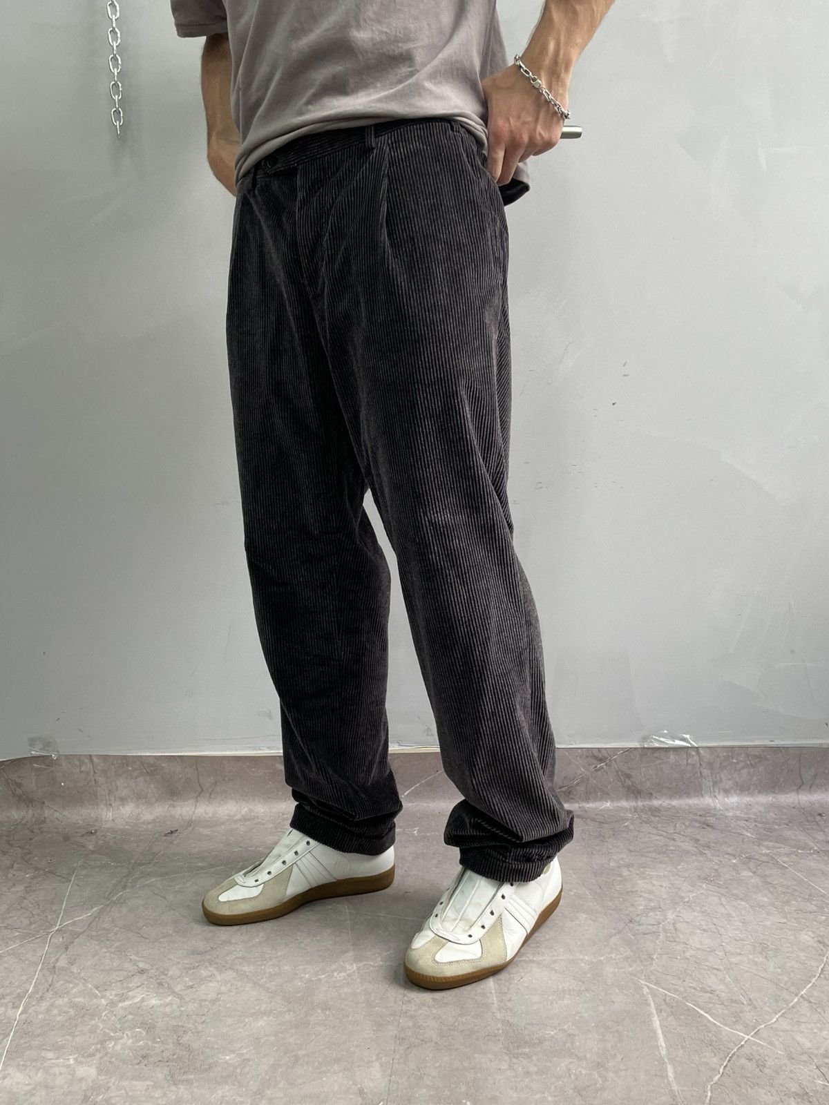 Canali Casual Canali trousers pants velvet Size US 32 / EU 48 - 2 Thumbnail
