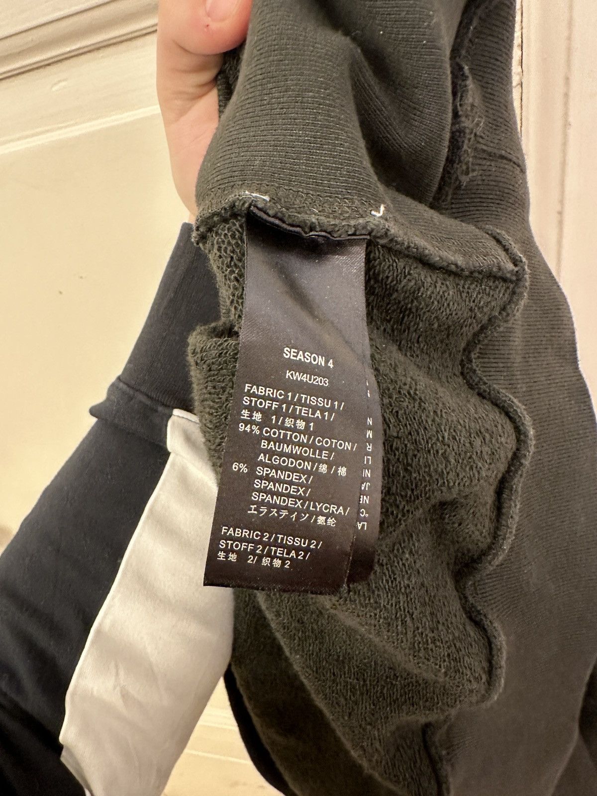 Yeezy Yeezy Season 4 Calabasas Crewneck Size US L / EU 52-54 / 3 - 5 Thumbnail
