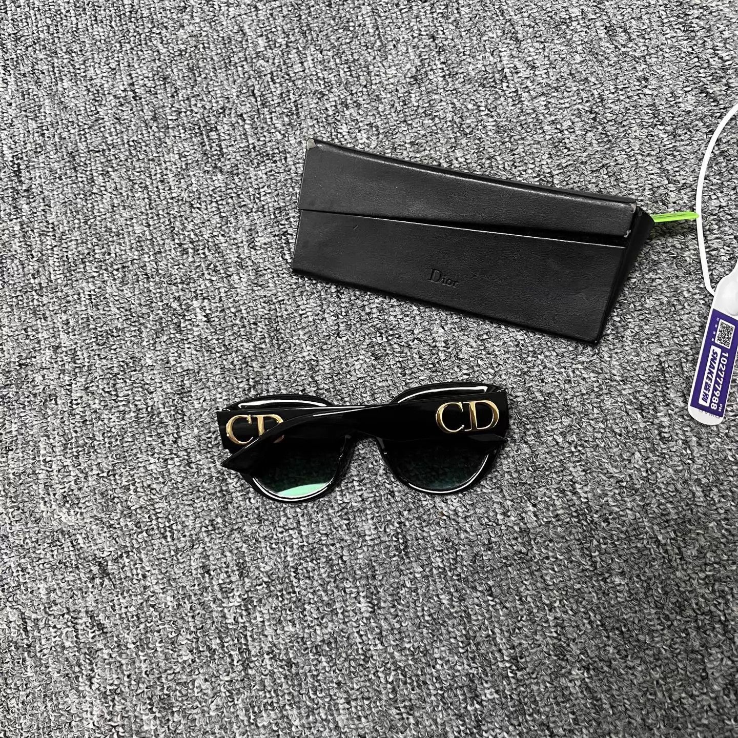 Dior Dior CD Logo Black Gold Sunglasses 99 New Size ONE SIZE - 2 Thumbnail