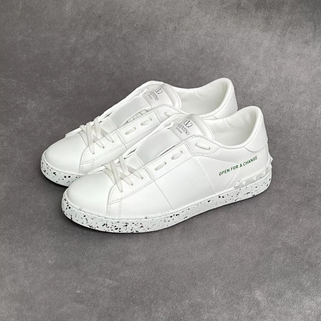 Valentino Valentino Casual Lowtop Sneakers 6 Men Size US 6 / EU 39 - 1 Thumbnail