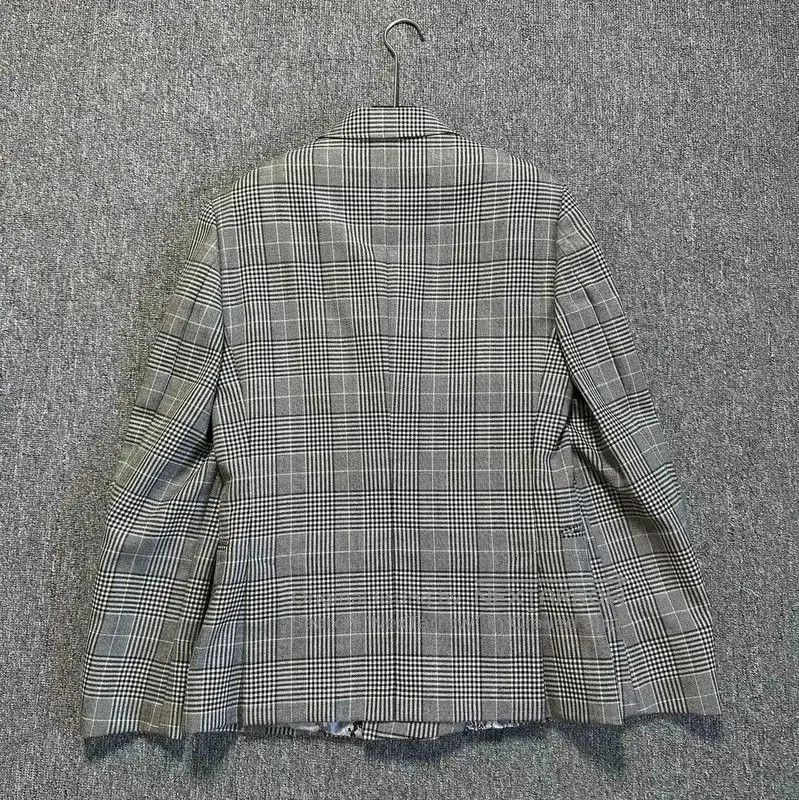 Burberry Burberry Gray Wool Houndstooth Long Sleeve Coat. Size US M / EU 48-50 / 2 - 4 Thumbnail