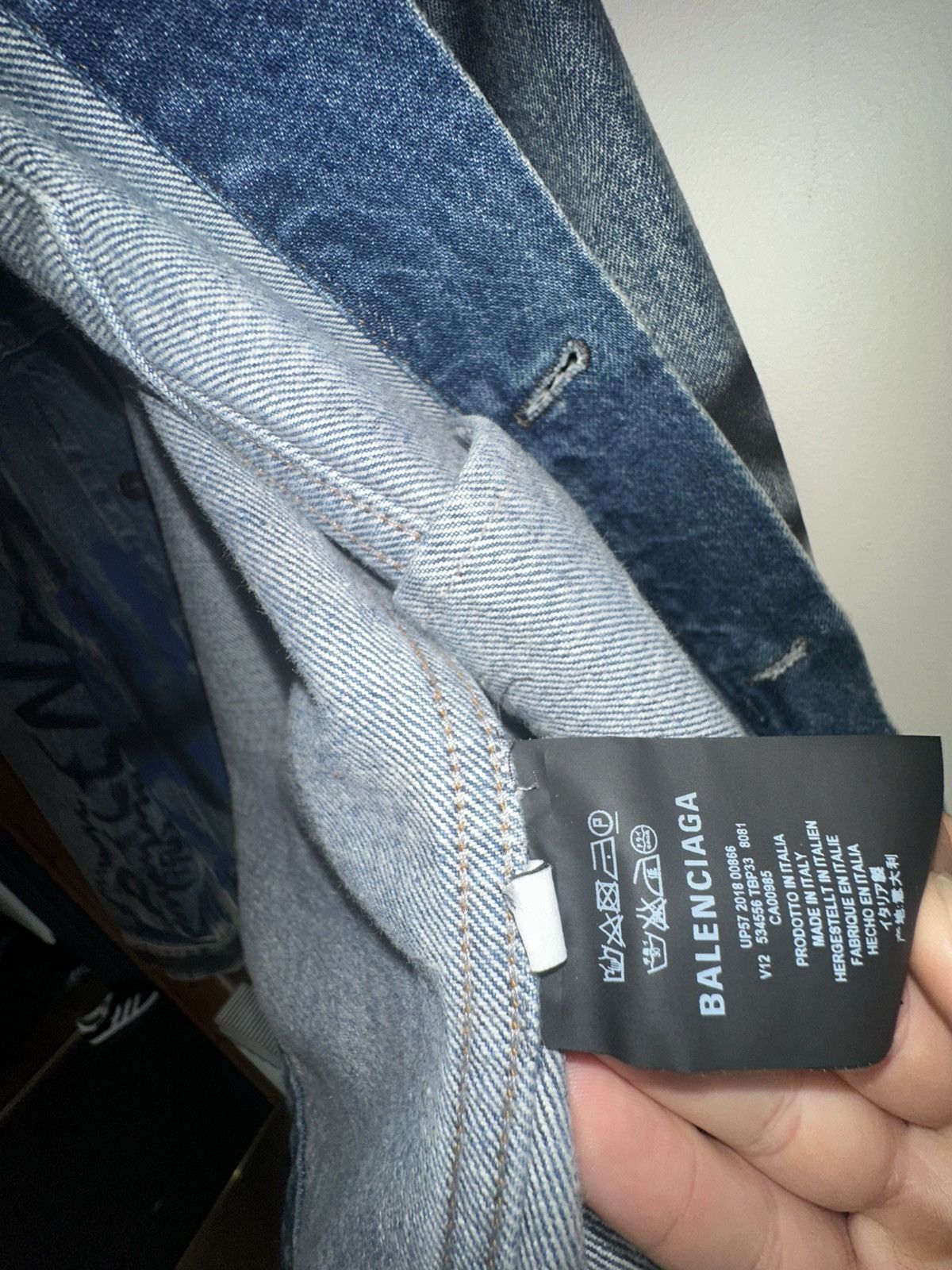 Balenciaga Balenciaga Graffiti Denim Jacket (Rare) Size US M / EU 48-50 / 2 - 5 Thumbnail
