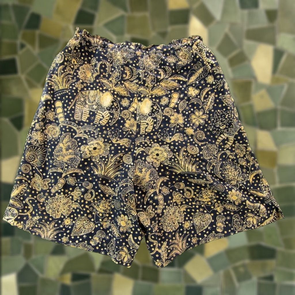 Vintage VINTAGE August 100% Silk Black Yellow Floral Pocket High Rise Pleat Short Women XS Size 26" / US 2 / IT 38 - 1 Thumbnail