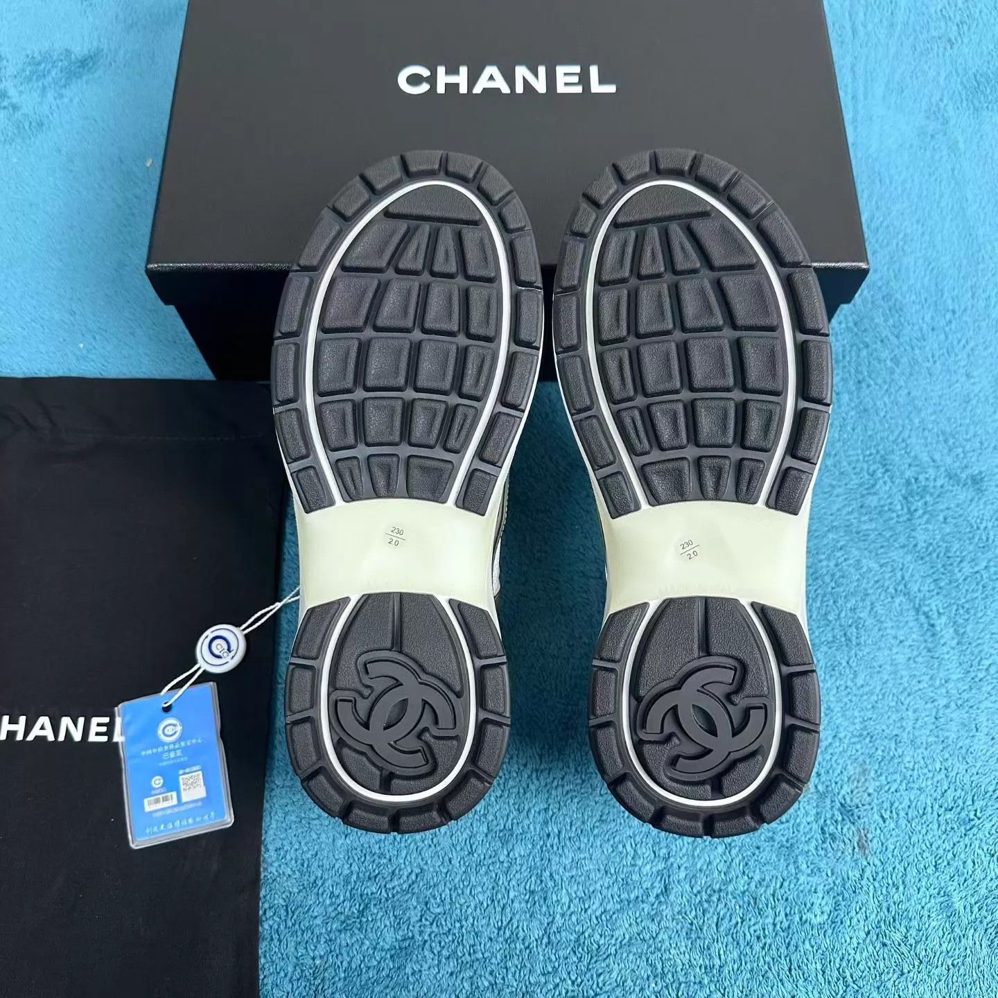 Chanel Chanel Golden Horn King White Gold Sneakers 36.5 Size US 6 / IT 36 - 5 Thumbnail