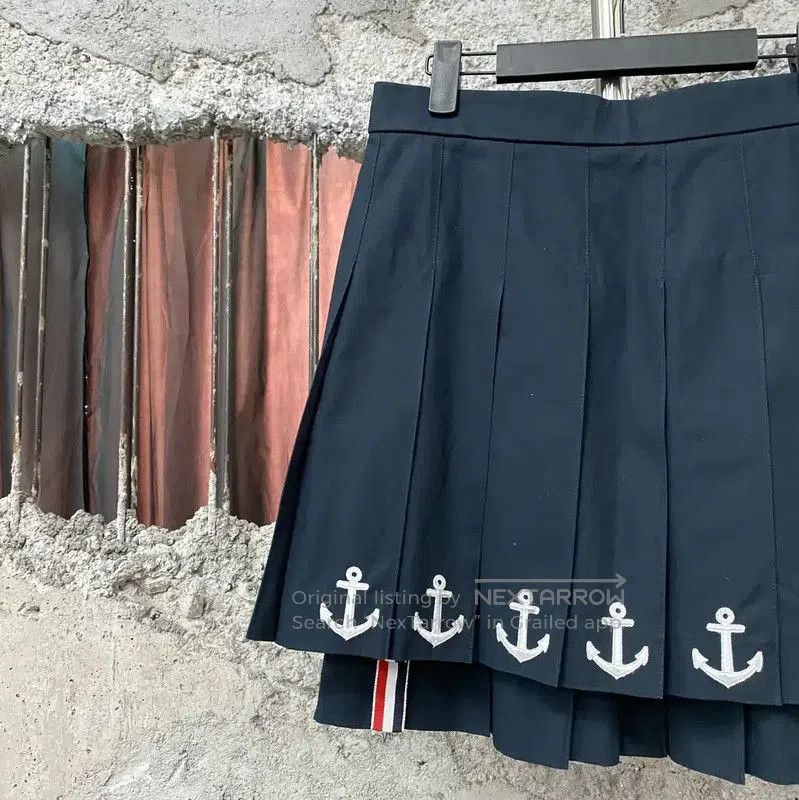 Thom Browne Thom Browne Navy Pleated Skirt for Summer . Size 26" / US 2 / IT 38 - 3 Thumbnail