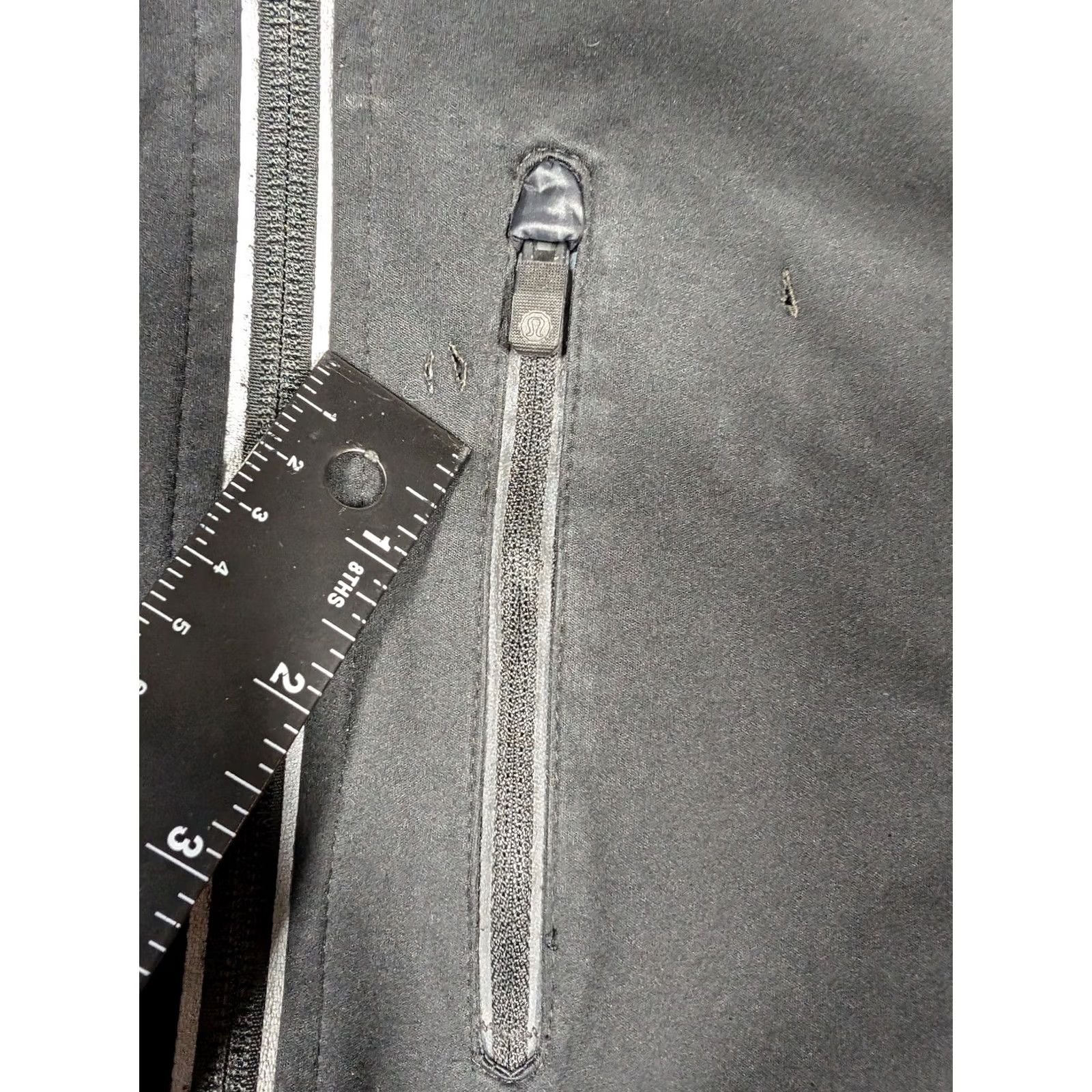Lululemon Lululemon Jacket Mens Large Black Full Zip Softshell Reflective Trim Running Size US L / EU 52-54 / 3 - 5 Thumbnail
