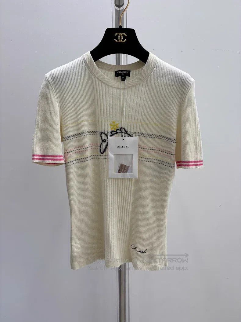 Chanel Chanel Beige little fish knitted short sleeves Size XS / US 0-2 / IT 36-38 - 2 Thumbnail