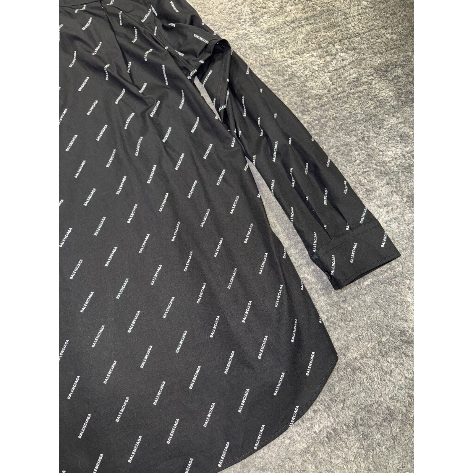 Balenciaga Balenciaga Black White All Over Logo Long Sleeve Button Up Size US M / EU 48-50 / 2 - 14 Thumbnail