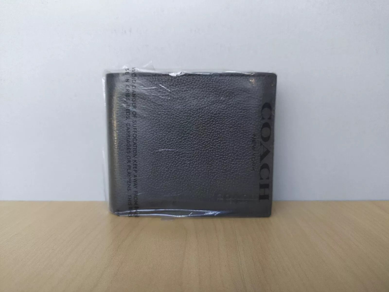 Coach Coach 3 - IN - 1 Leather Wallet T 0564 FREE SHIP Size ONE SIZE - 2 Thumbnail