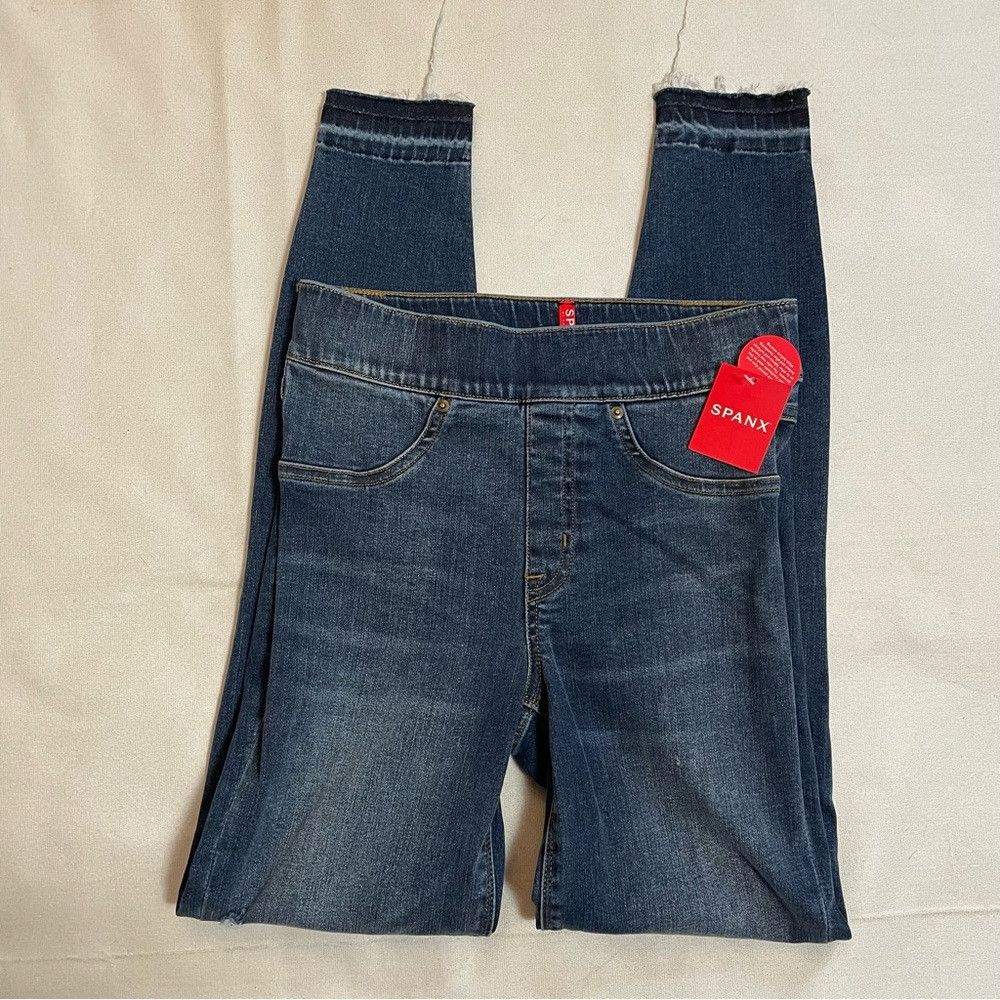 Spanx NWT New $128 Spanx Distressed Ankle Skinny Medium Wash Jean Size 28" / US 6 / IT 42 - 4 Thumbnail