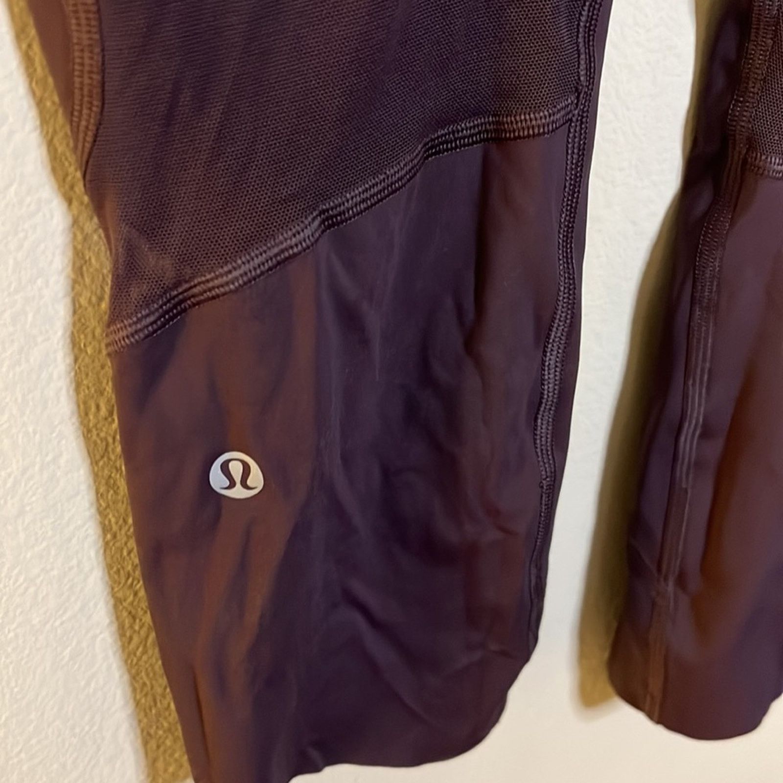 Lululemon lululemon On Pace Crop 21” Leggings in Vintage Grape Size 4 Size 27" / US 4 / IT 40 - 8 Thumbnail
