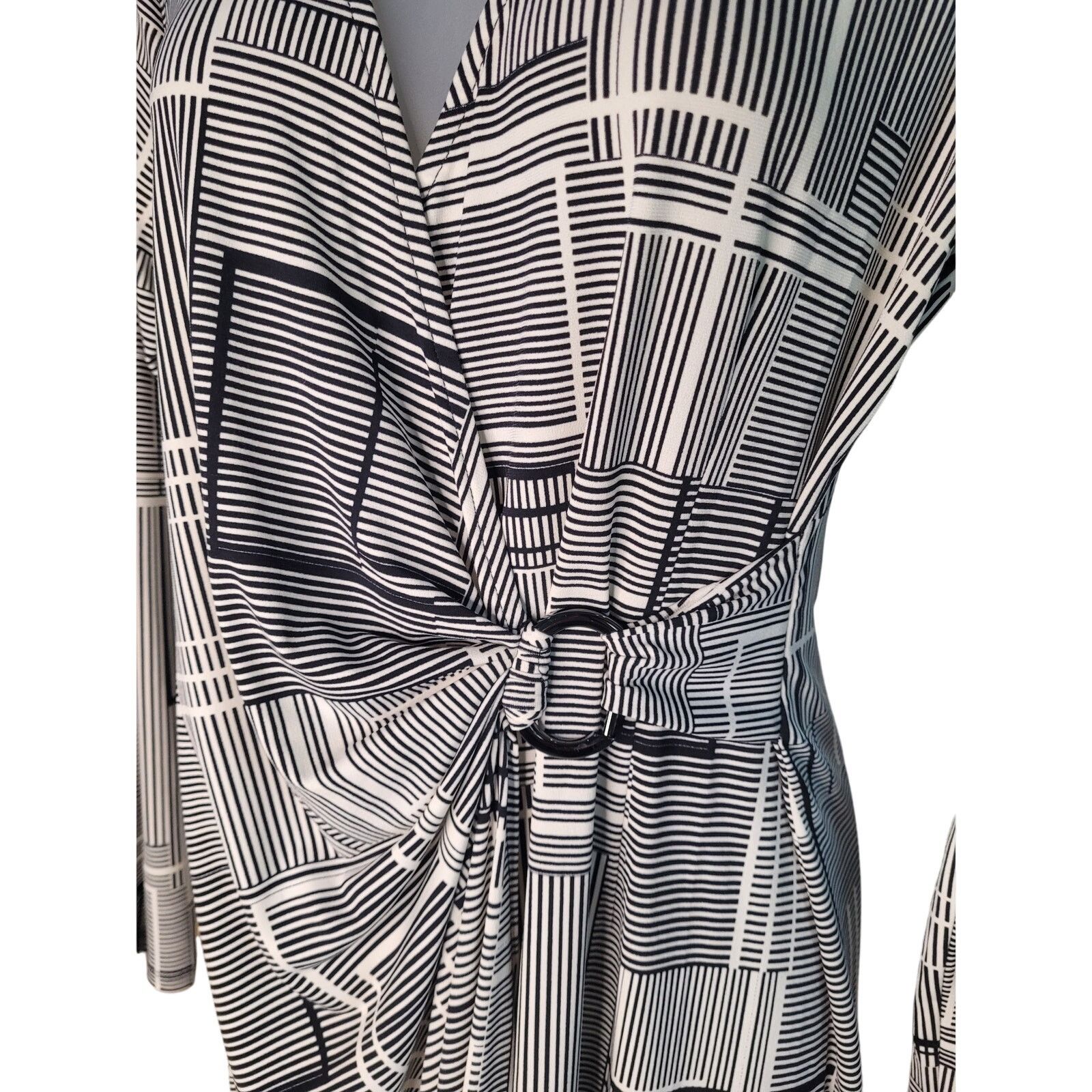 Donna Morgan Donna Morgan Wrap Dress Blk/Wht Geometric V-neck Sz 4 Size S / US 4 / IT 40 - 3 Thumbnail