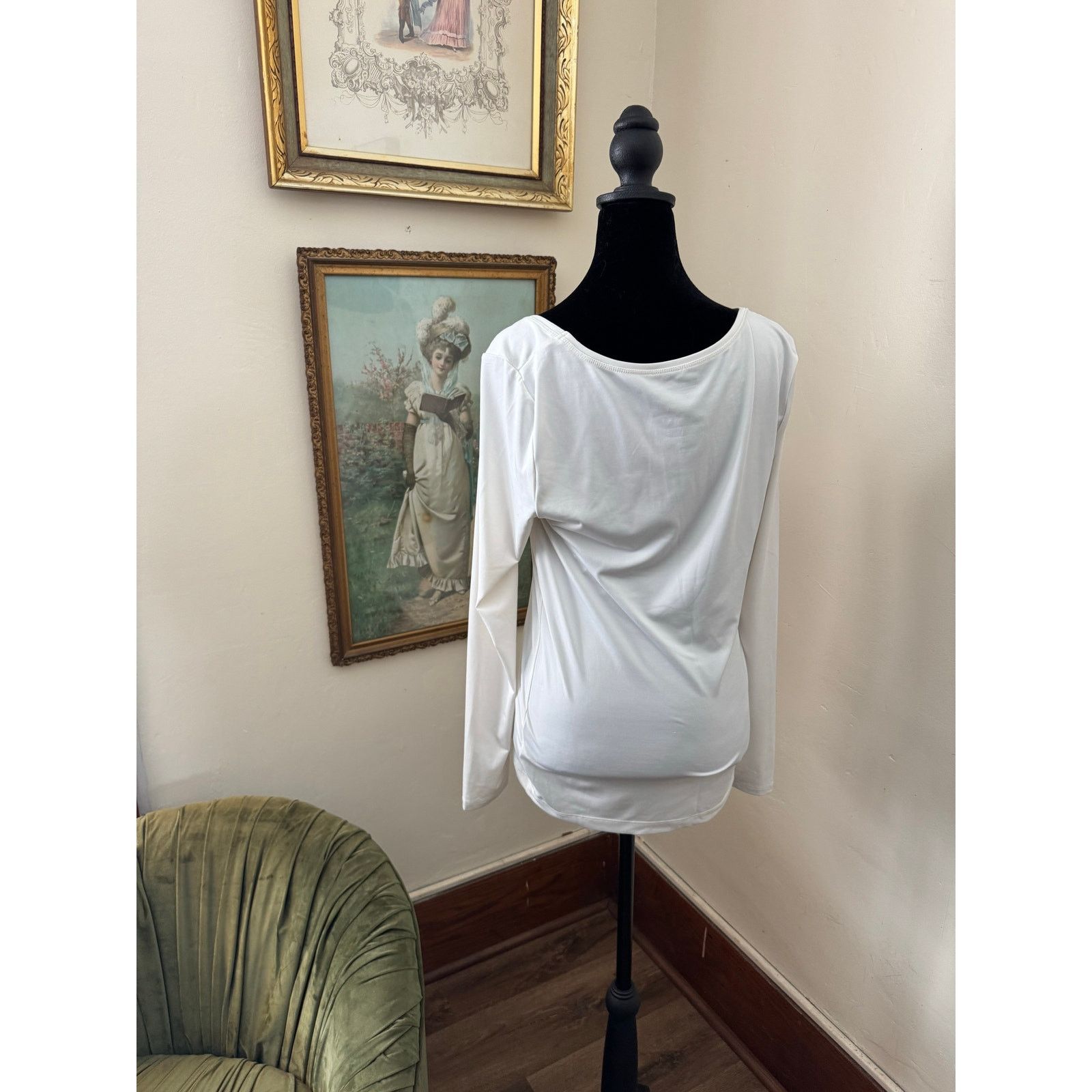 White House Black Market White House Black Market Long Sleeve White Scoop Neck Top M Size M / US 6-8 / IT 42-44 - 10 Thumbnail