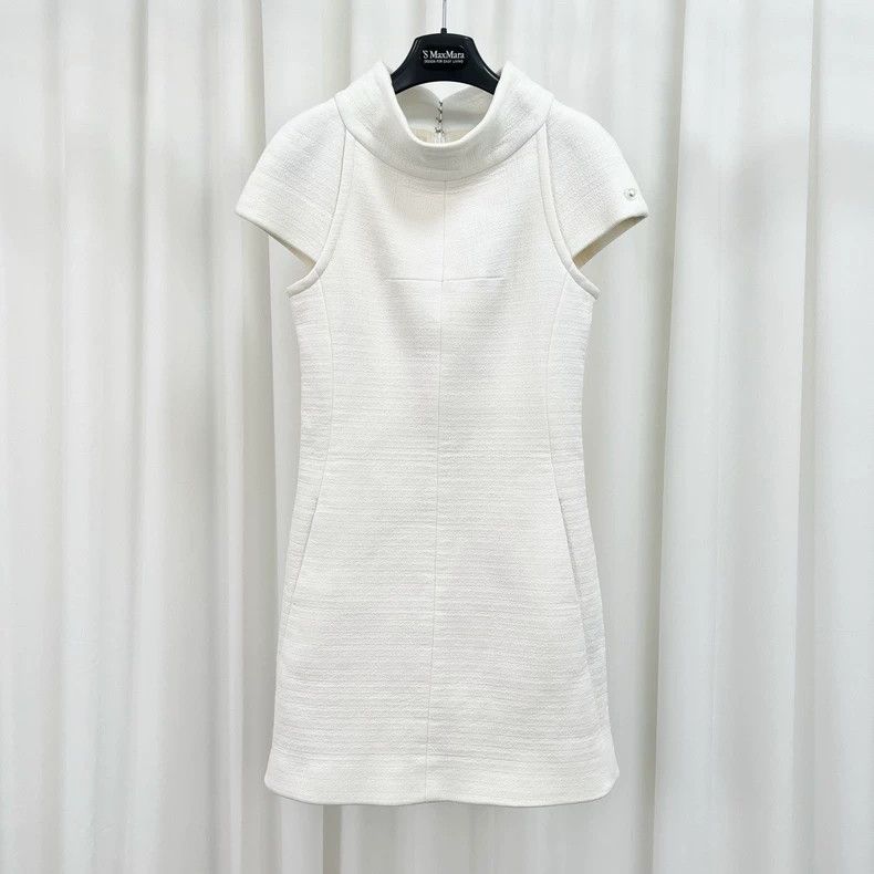Chanel Chanel Full-print dress with white pearl inside Size XXS / US 00 / IT 34 - 1 Thumbnail