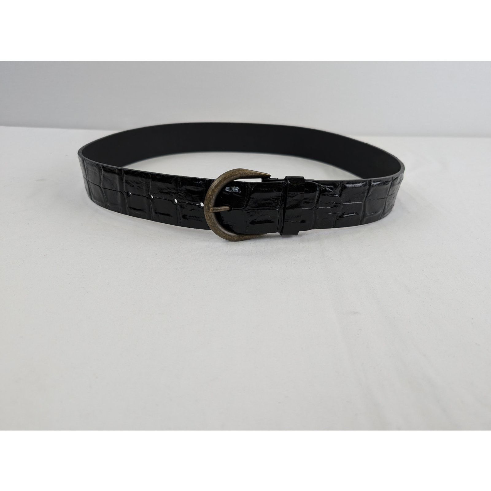 Saint Laurent Paris o1rshd1 Q:2 / Size: 95 / Croc Embossed Belt in Black Size 38 - 4 Thumbnail