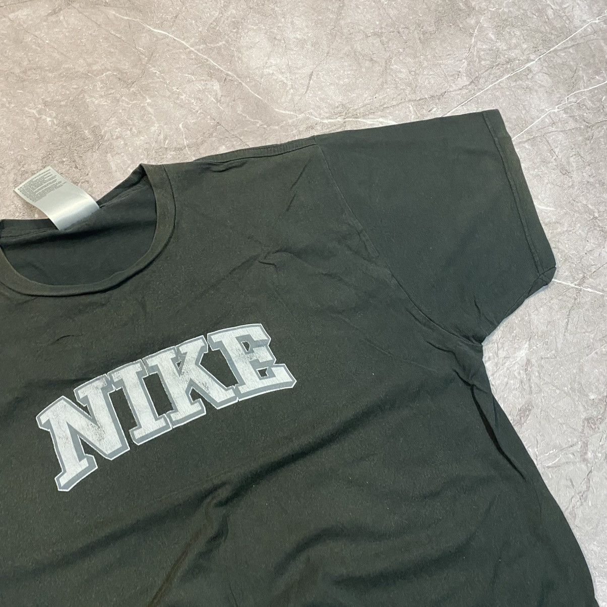 Nike × Vintage VINTAGE NIKE BIG LOGO TEE FADED USA 00s Size US L / EU 52-54 / 3 - 4 Thumbnail