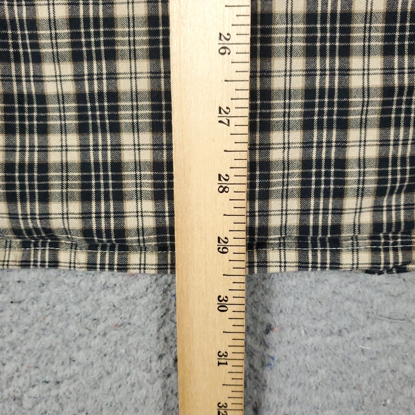 Tommy Hilfiger Tommy Hilfiger Shirt Mens XL Beige Plaid Button-Up Long Sleeve Casual/Workwear Shirt - Button-Down Collar, Cotton, Regular Fit, Classic/Preppy, Men Size US XL / EU 56 / 4 - 6 Thumbnail