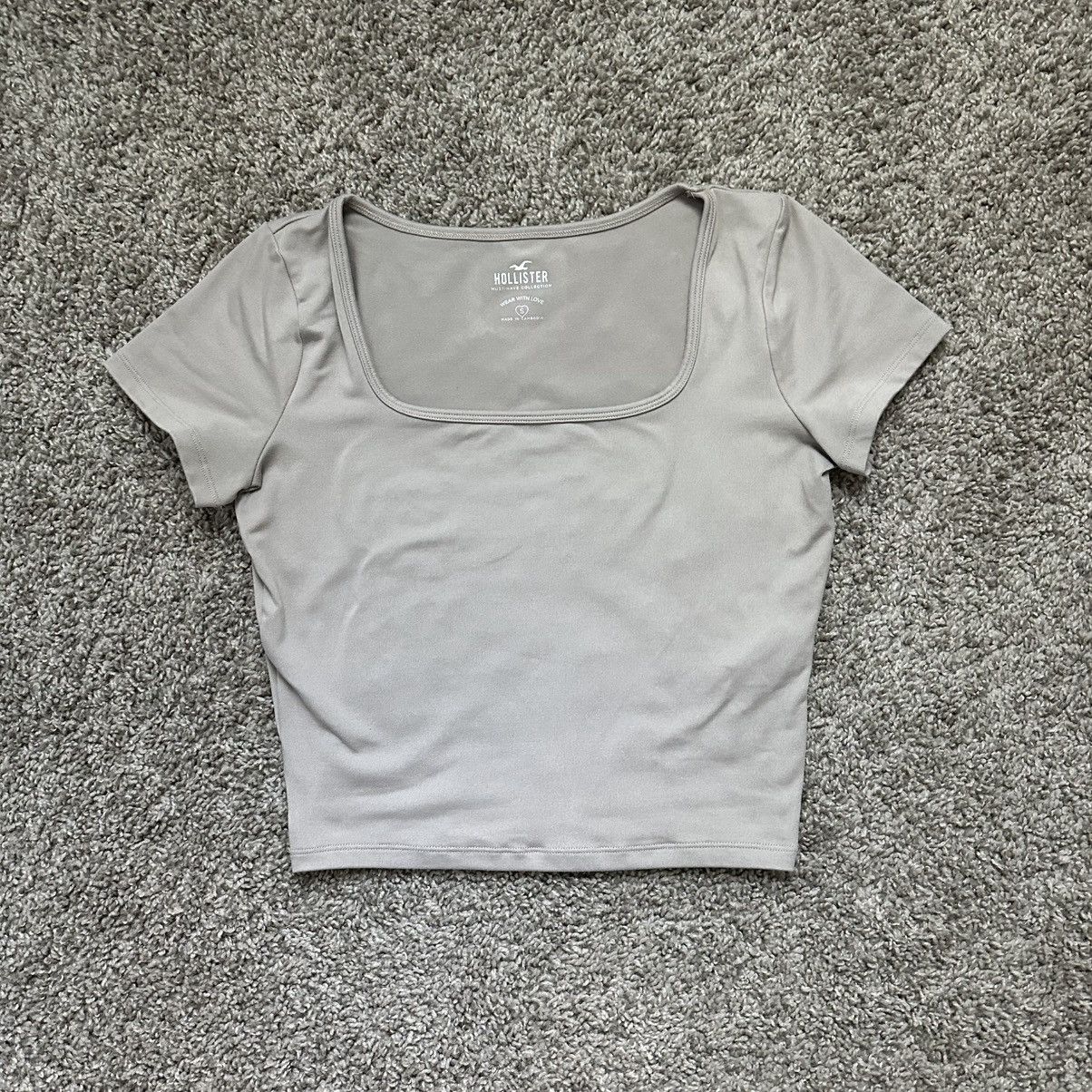 Hollister Hollister Seamless Fabric Square-Neck Baby Tee Size S / US 4 / IT 40 - 1 Thumbnail