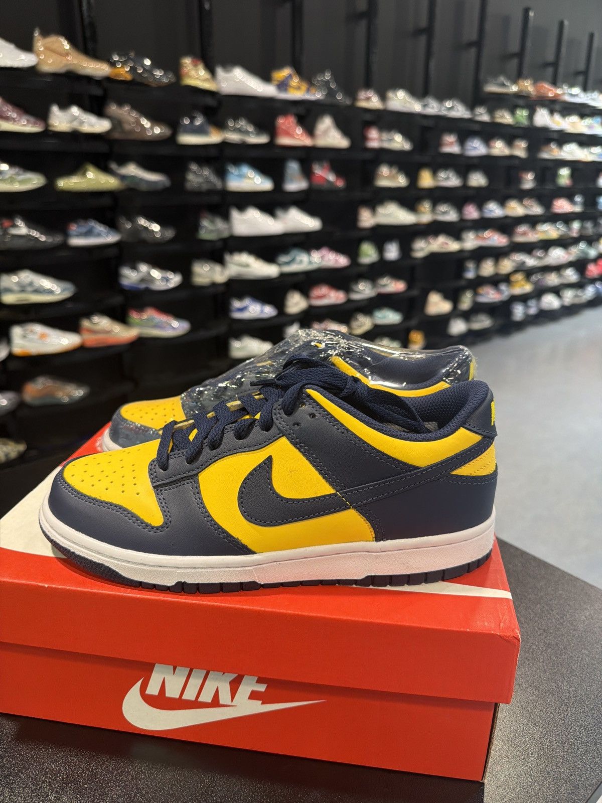 Nike Dunk Low Michigan Size-6Y Brand New Quick Shipping Size US 6 / EU 39 - 5 Thumbnail