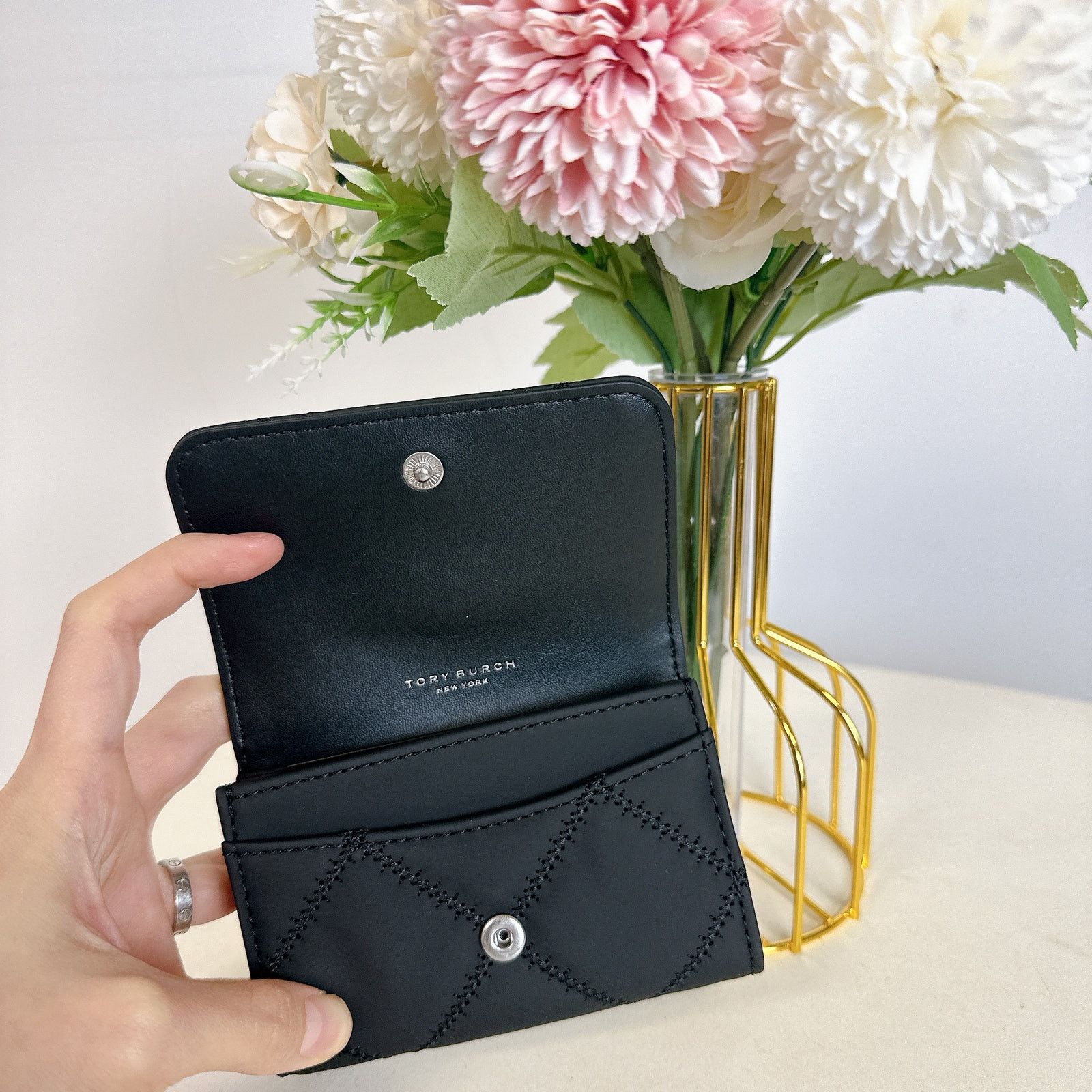 Tory Burch Tory Burch 150057 WILLA MATTE CARD CASE IN BLACK Size ONE SIZE - 5 Thumbnail