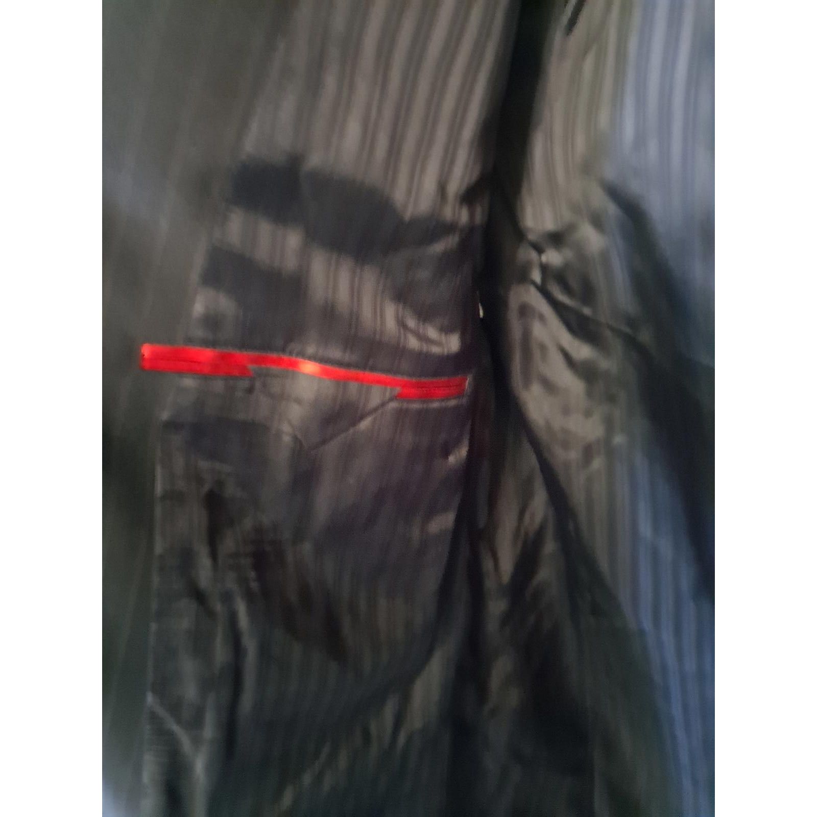 Hugo Boss Hugo Boss Black Pinstripe 2 Button Blazer Size 42S Size 42R - 5 Thumbnail